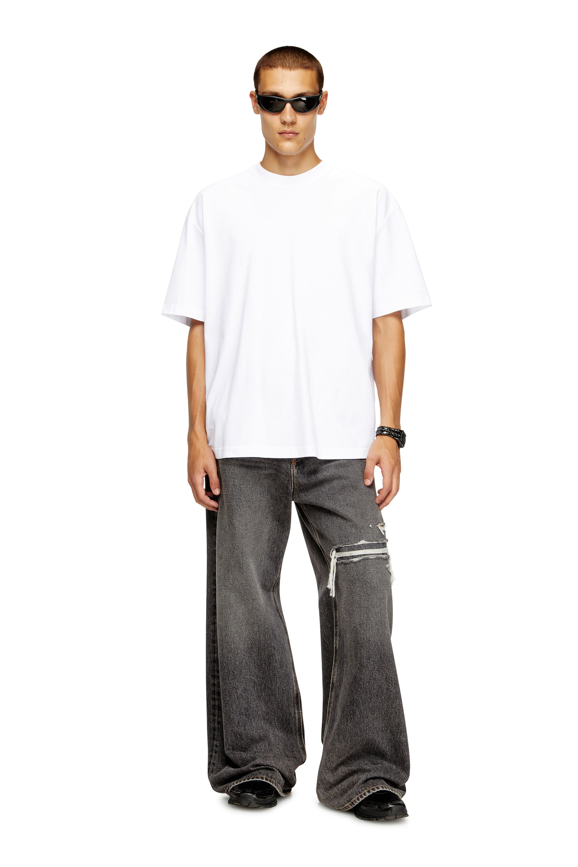 Diesel - T-BOGGY-MEGOVAL-D, Herren T-Shirt mit großer Oval D-Stickerei in Weiß - 1