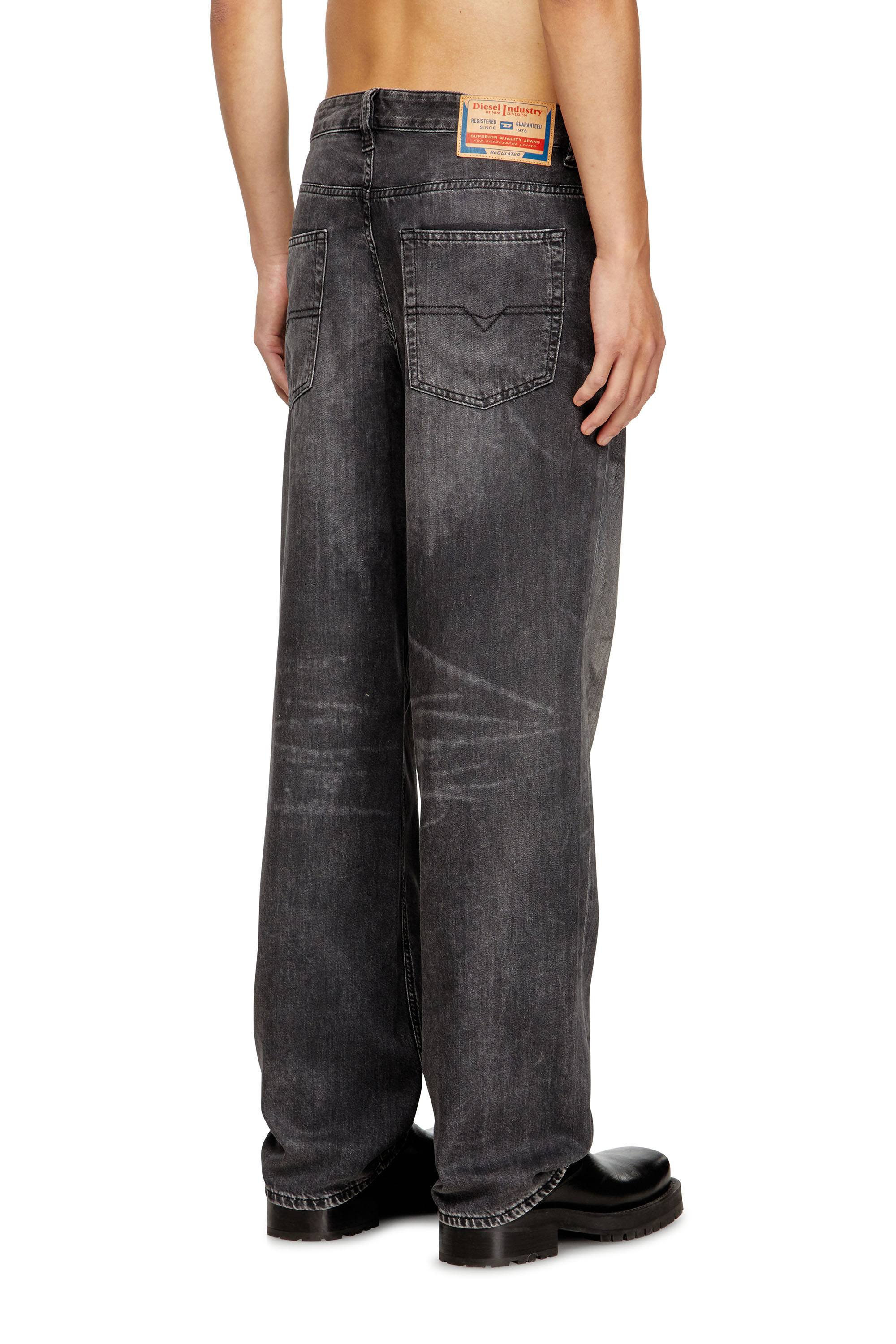 Diesel - Herren Relaxed Jeans 2001 D-Macro 0CEBC, Schwarz/Dunkelgrau - 4