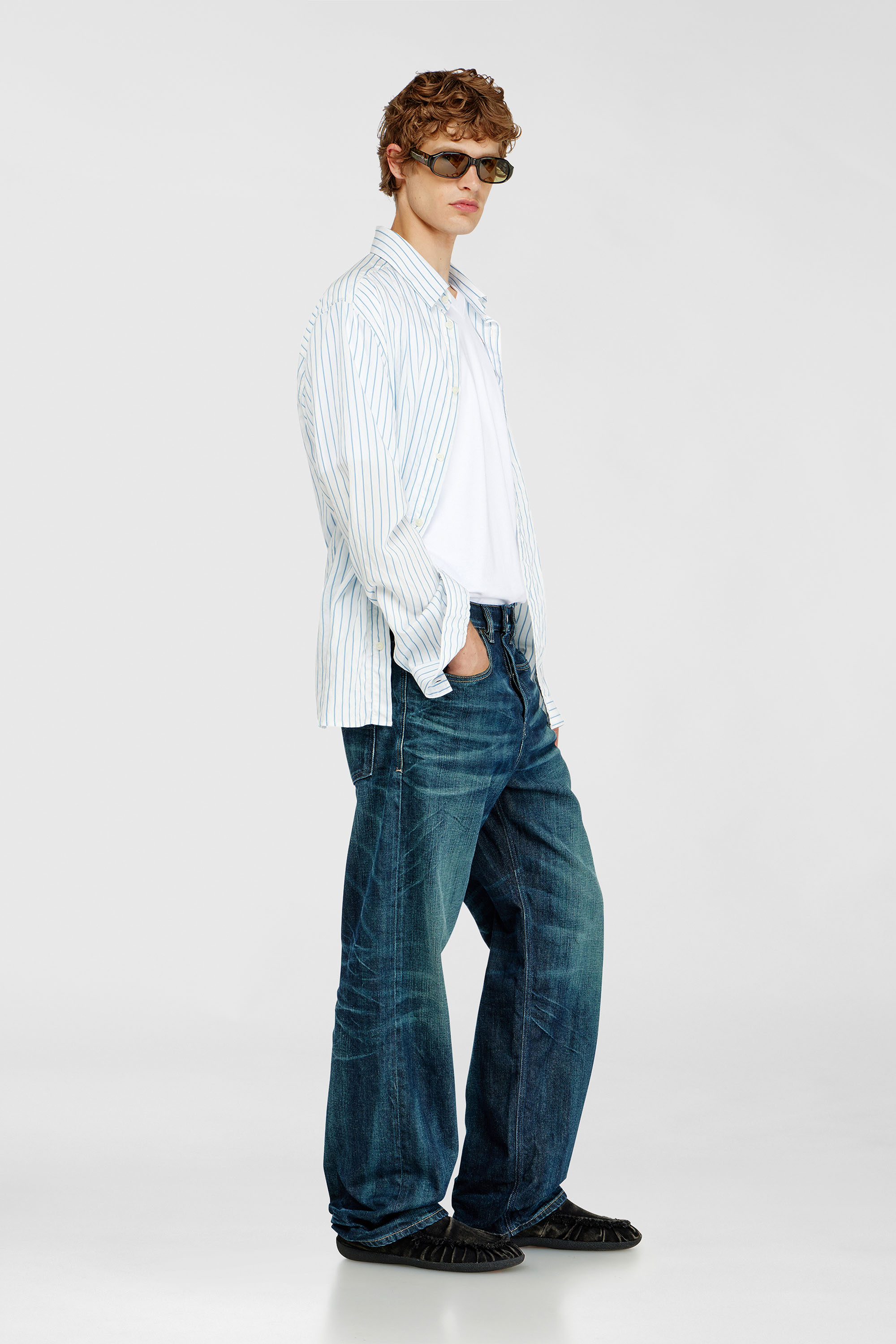 Diesel - Herren Relaxed Jeans 2001 D-Macro 09Q04, Dunkelblau - 1