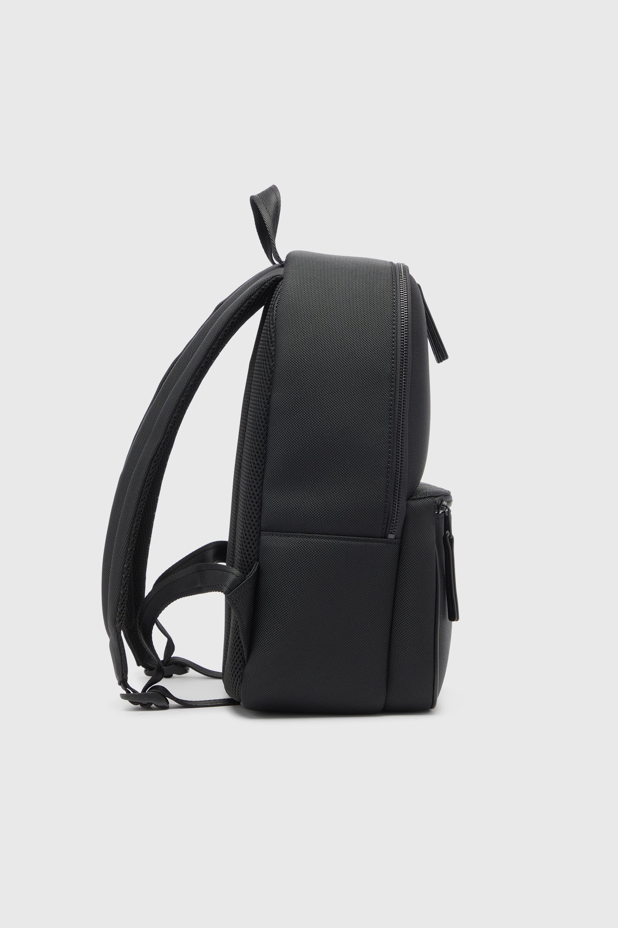 Diesel - HOLI-D BACKPACK M, Unisex Holi-D - Rucksack aus Nylon mit Oval D Logo in Schwarz - 3