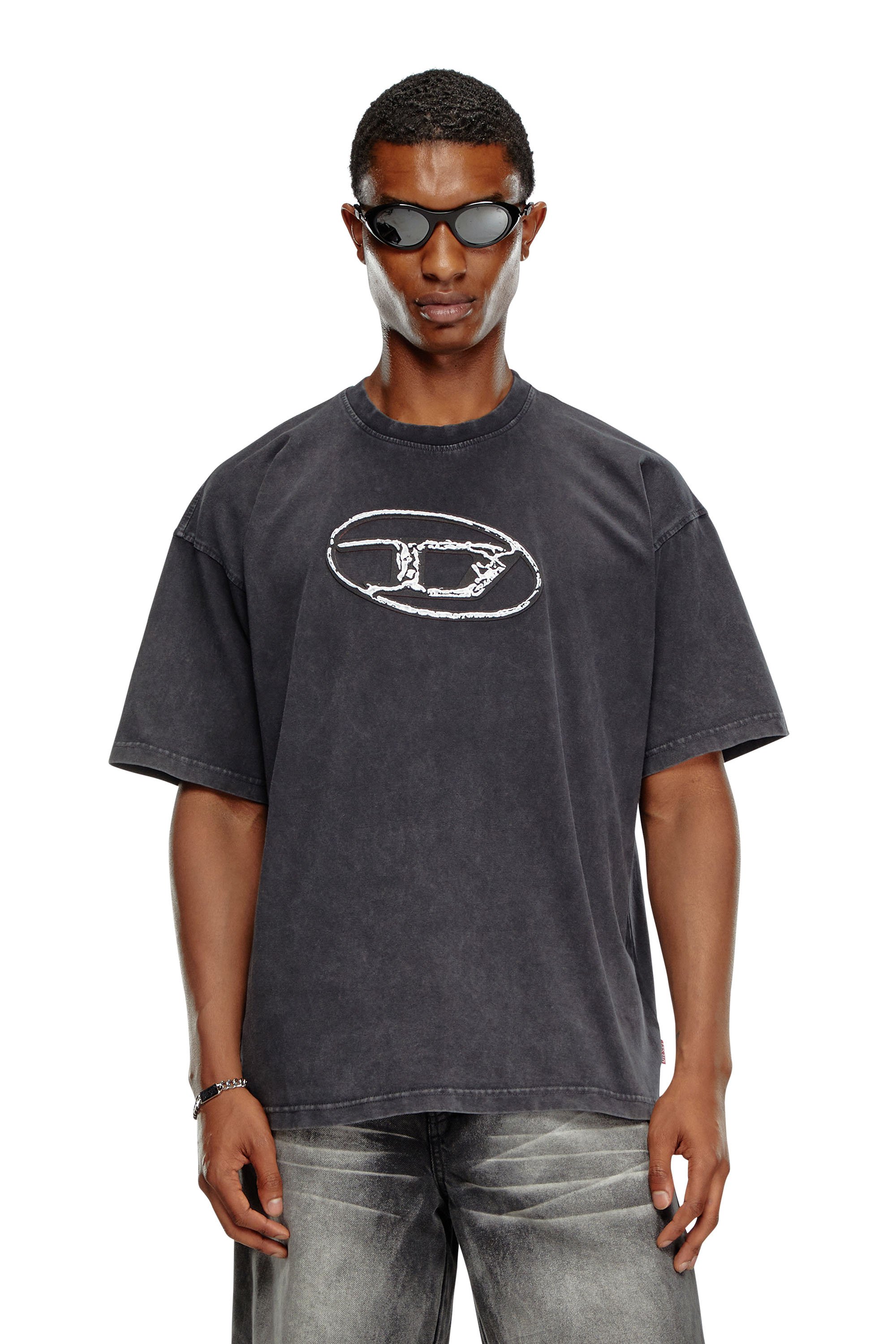 Diesel - T-BOXT-Q22, Herren Verblasstes T-Shirt mit Oval D-Print in Schwarz - Image 2