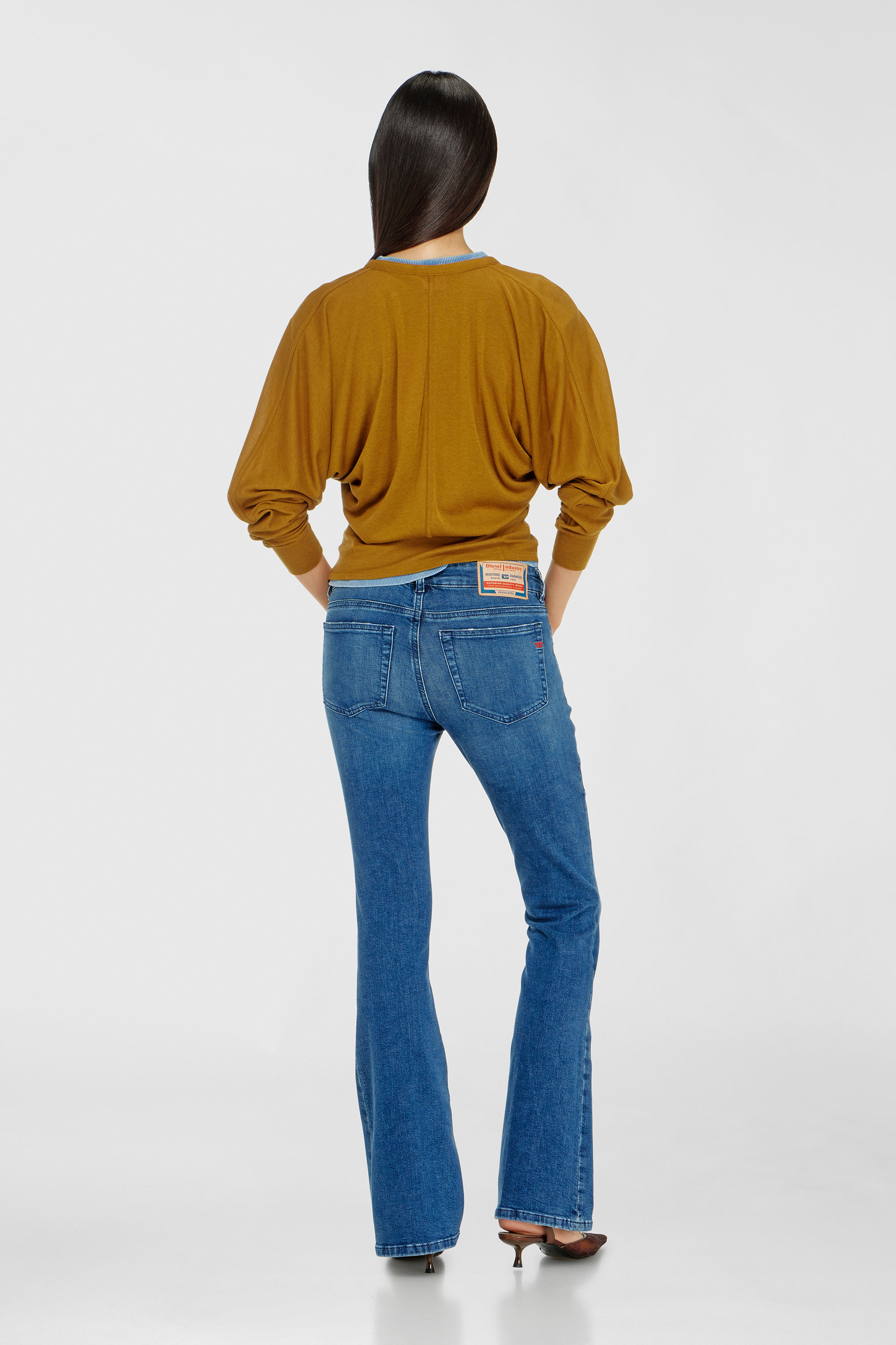 Diesel - Damen Bootcut Jeans 1969 D-Ebbey 0ADBB, Mittelblau - 3