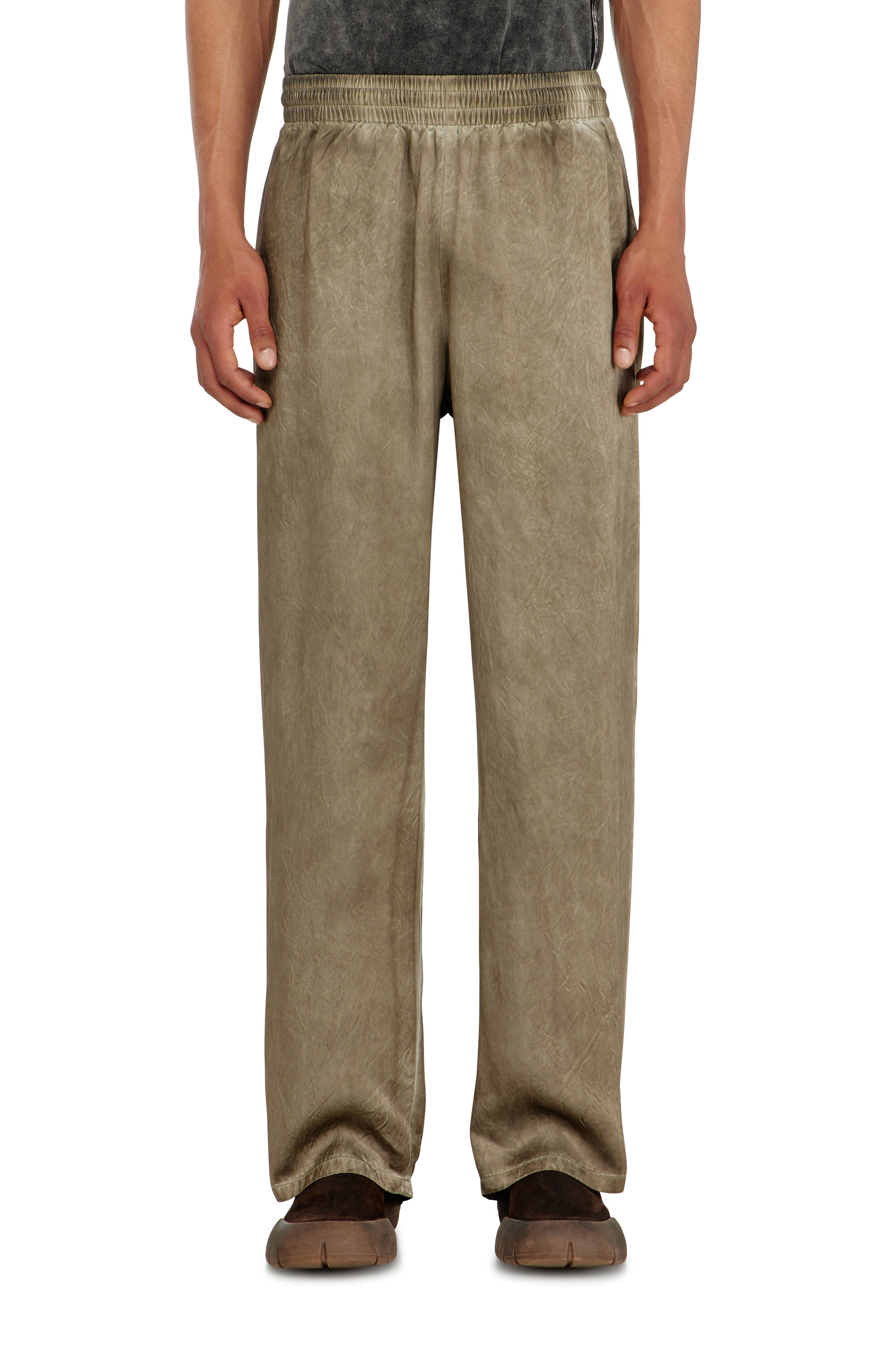 Diesel - P-THECK-AGCT, Herren Hose aus geknittertem Satin in Hellbraun - 2