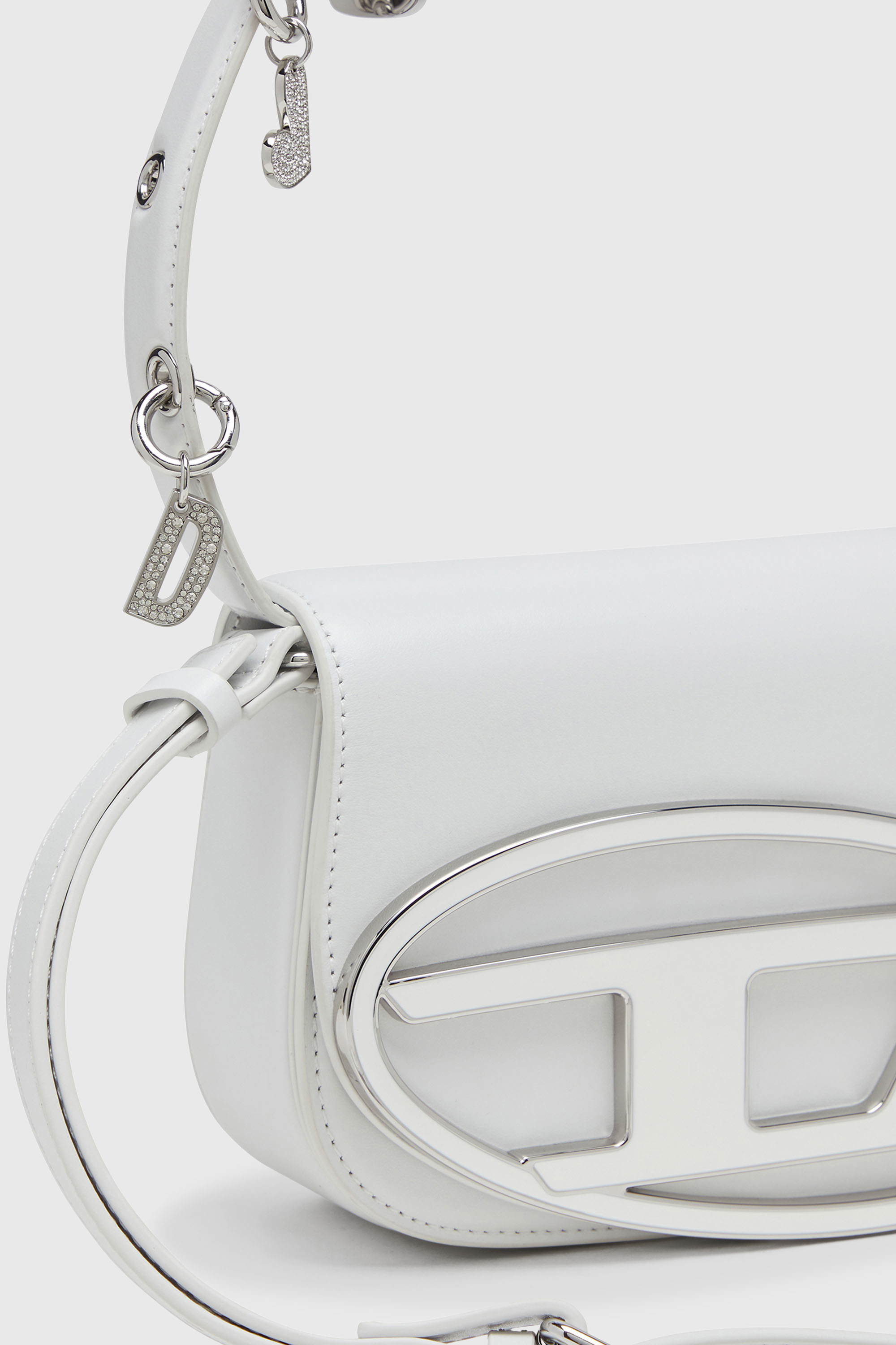 Diesel - 1DR, Damen 1DR - Ikonische Schultertasche aus Leder mit Henkel-Charms in Wei&szlig; - 5