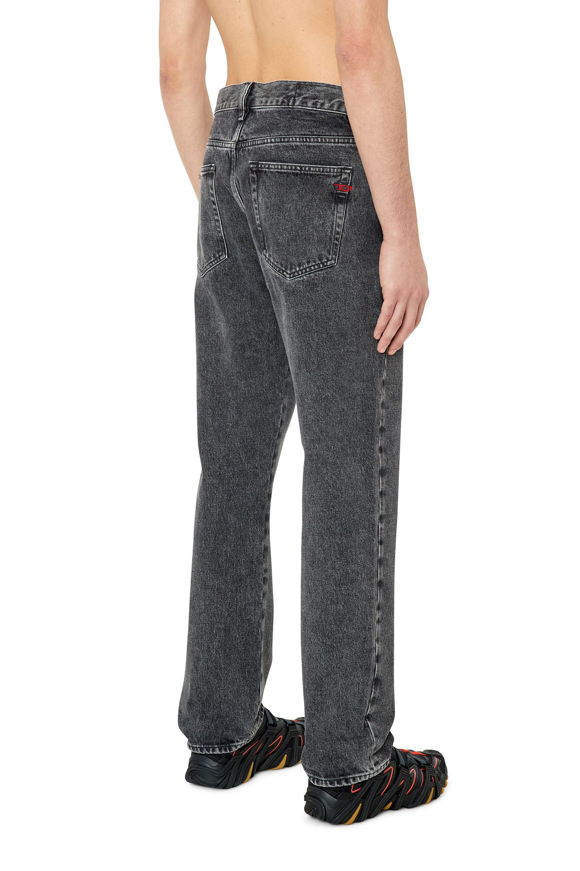 Diesel - 2020 D-Viker 007N4 Straight Jeans, Schwarz/Dunkelgrau - Image 2