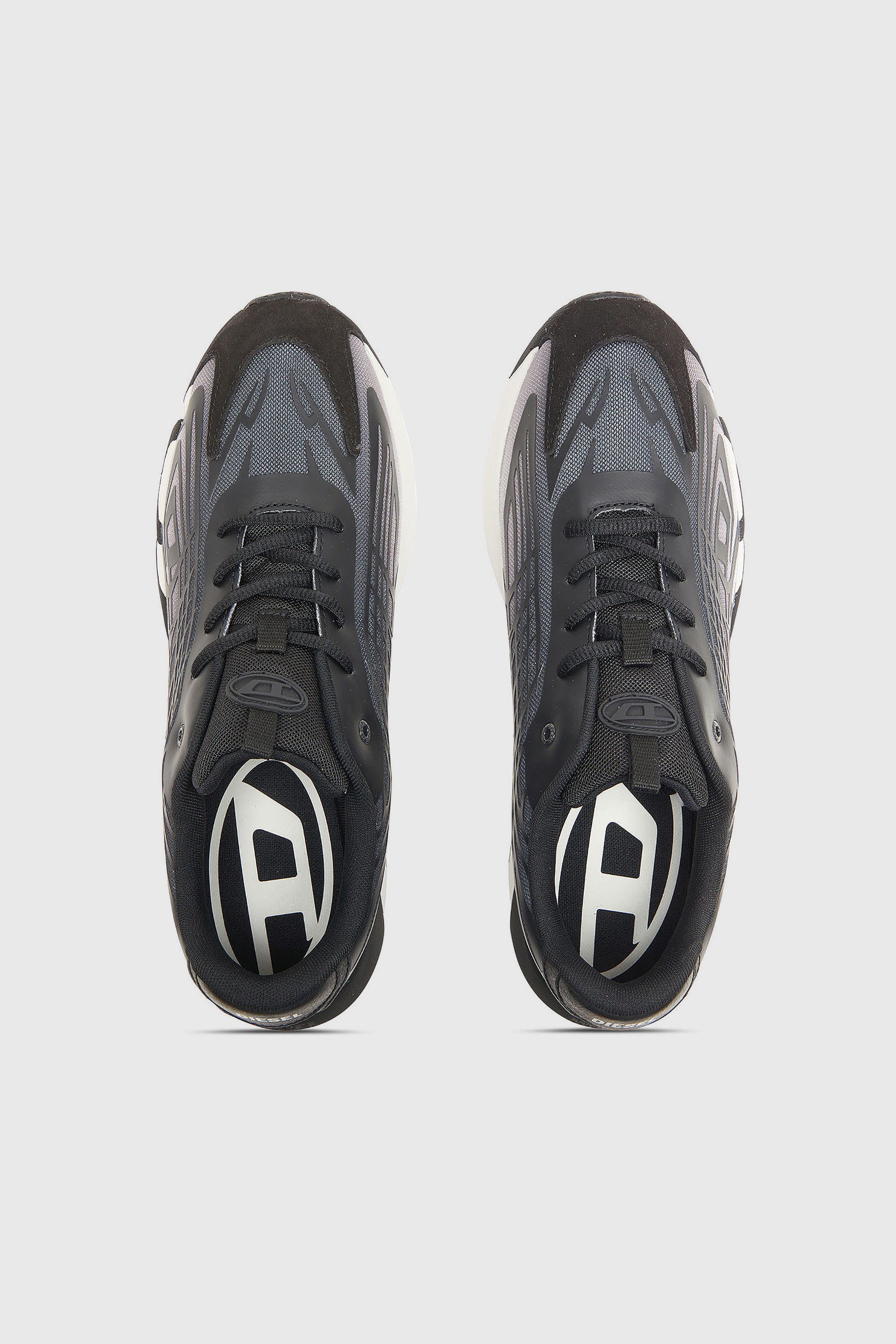 Diesel - S-D-VIT'S 500 LOW, Man's D-Vit-Sneakers in striped d&eacute;grad&eacute; mesh in Black/White - 4