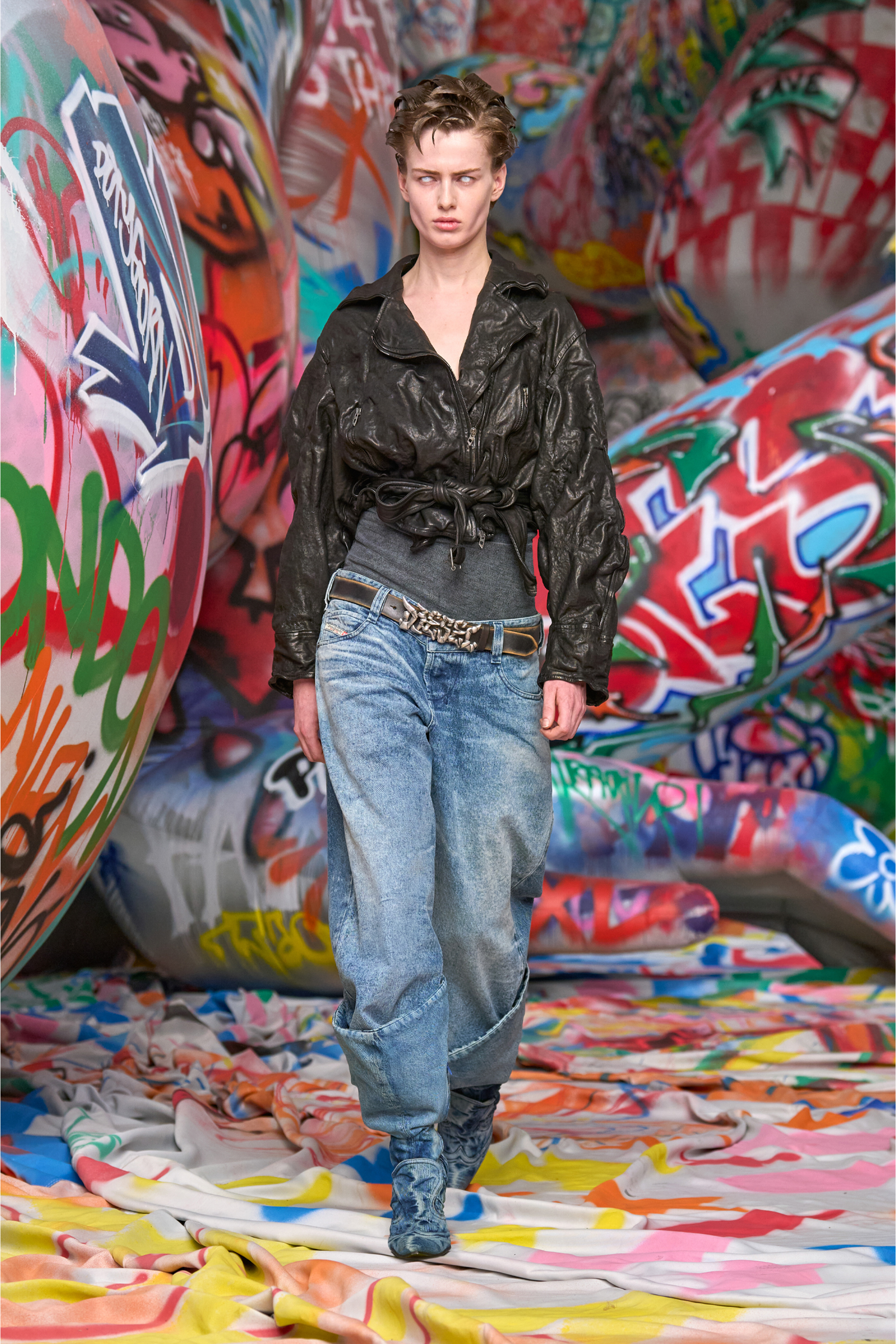 Diesel - Damen Relaxed Jeans D-Eni 09N97, Mittelblau - 2