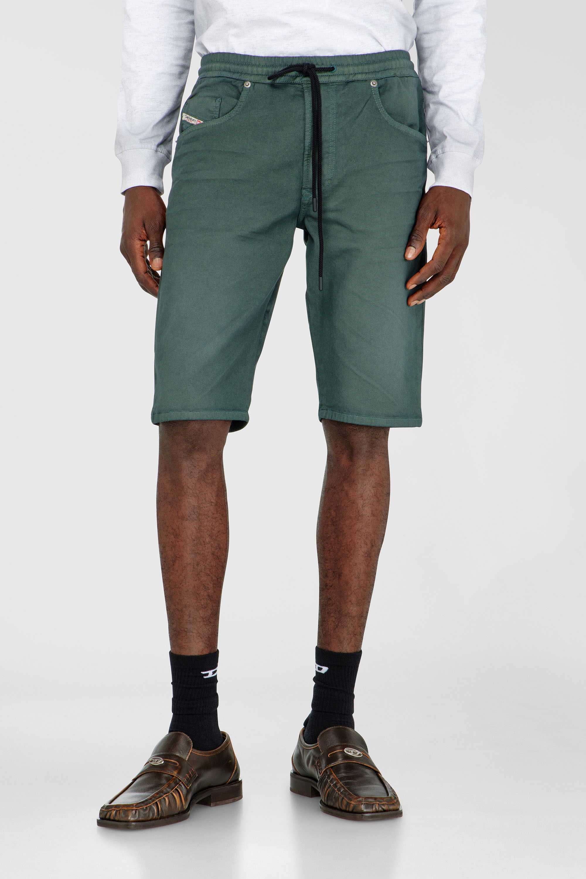 Diesel - 2033 D-KROOLEY-SHORT JOGG, Herren Chinoshorts aus JoggJeans in Dunkelgrau - 3