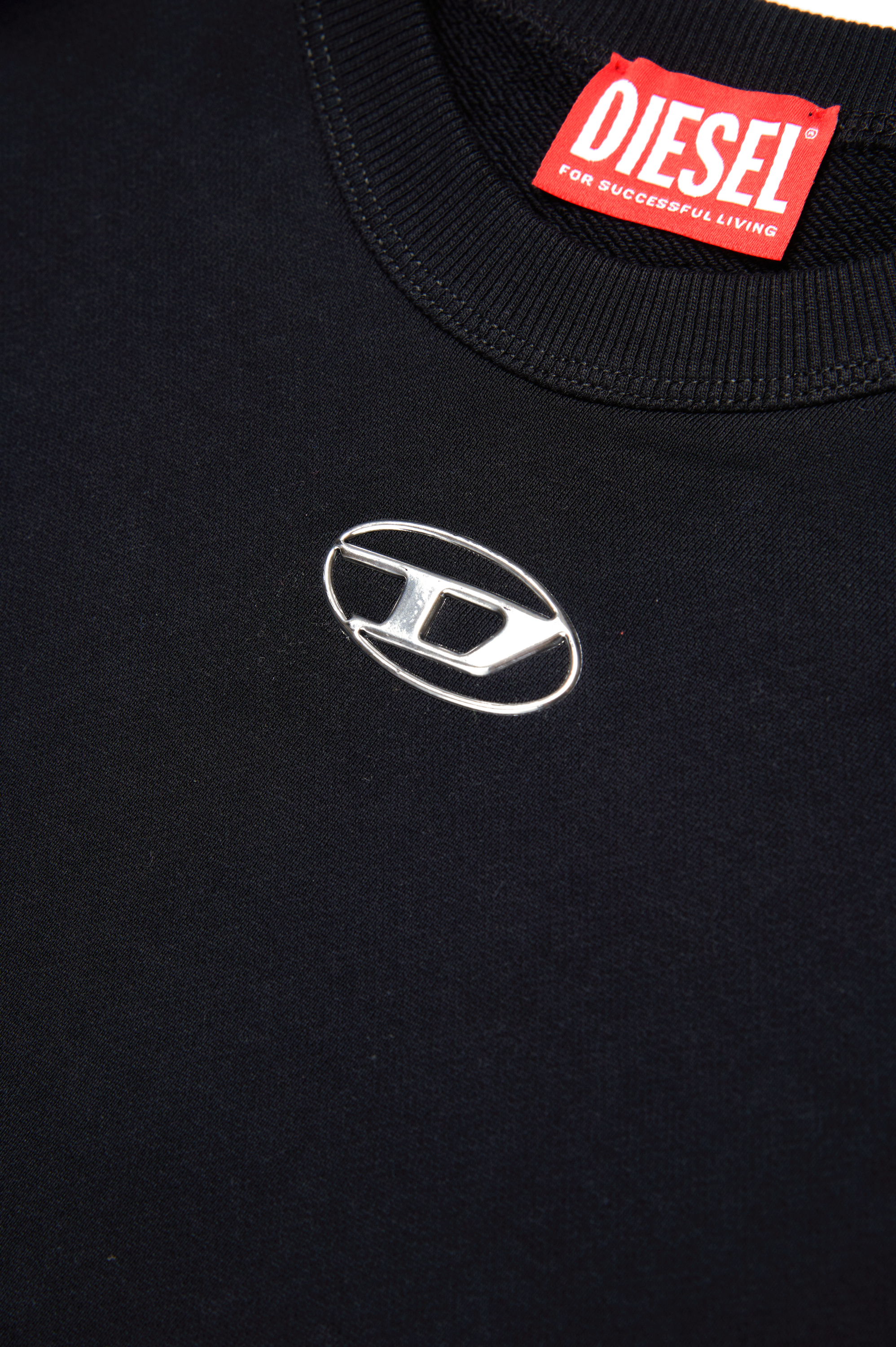 Diesel - SMACSISOD OVER, Herren Sweatshirt mit Oval D-Logo aus Metall in Schwarz - Image 4