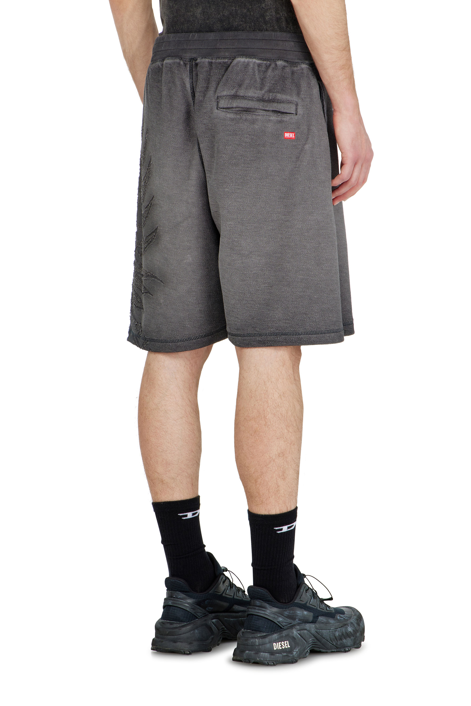 Diesel - P-RAWCROW, Herren Sweatshorts mit D&eacute;vor&eacute;-Motiven in null - 3