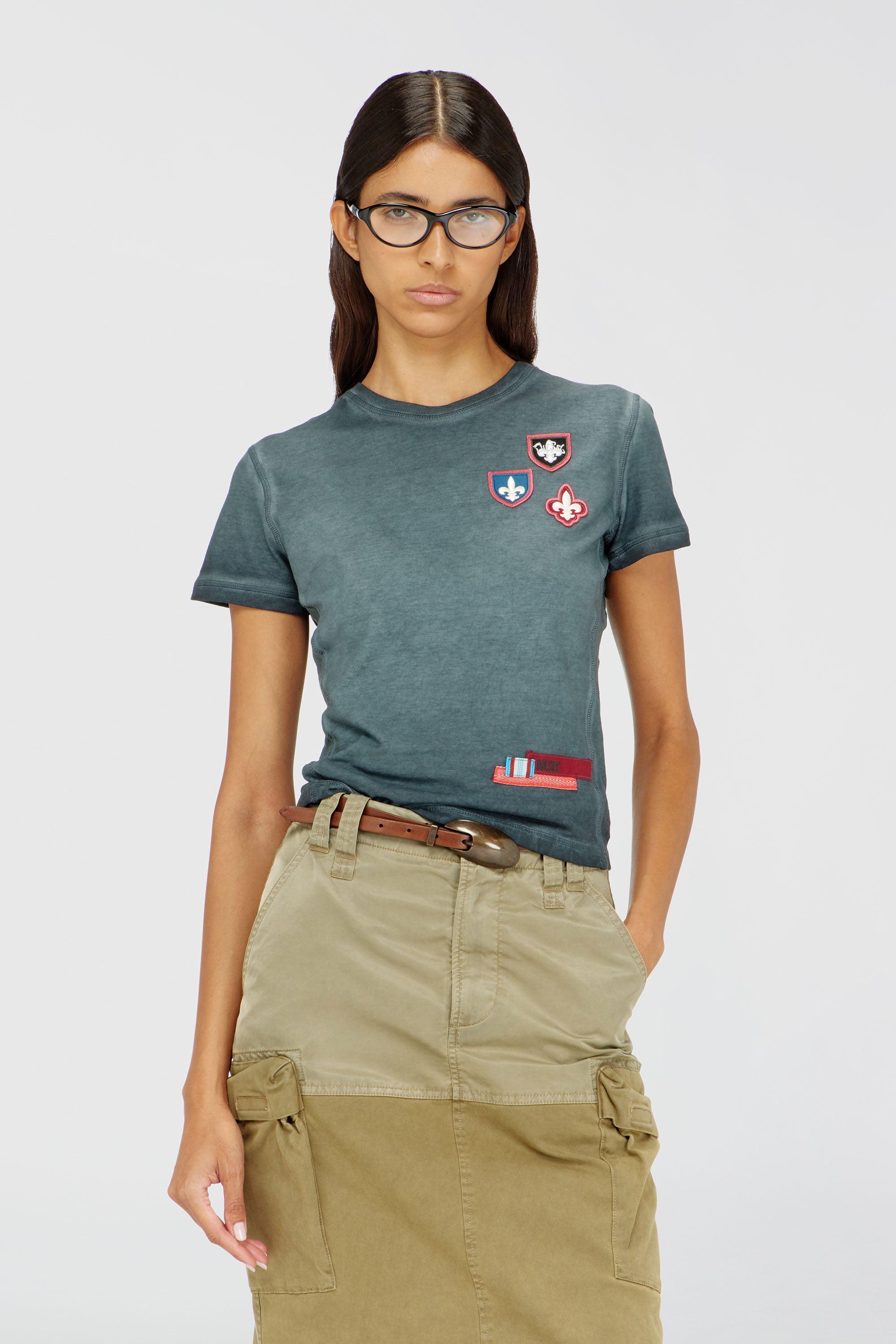 Diesel - T-UNCUTY-WAF, Damen T-Shirt mit Patches und Mikrowaffel-Seiten in Dunkelgr&uuml;n - 1