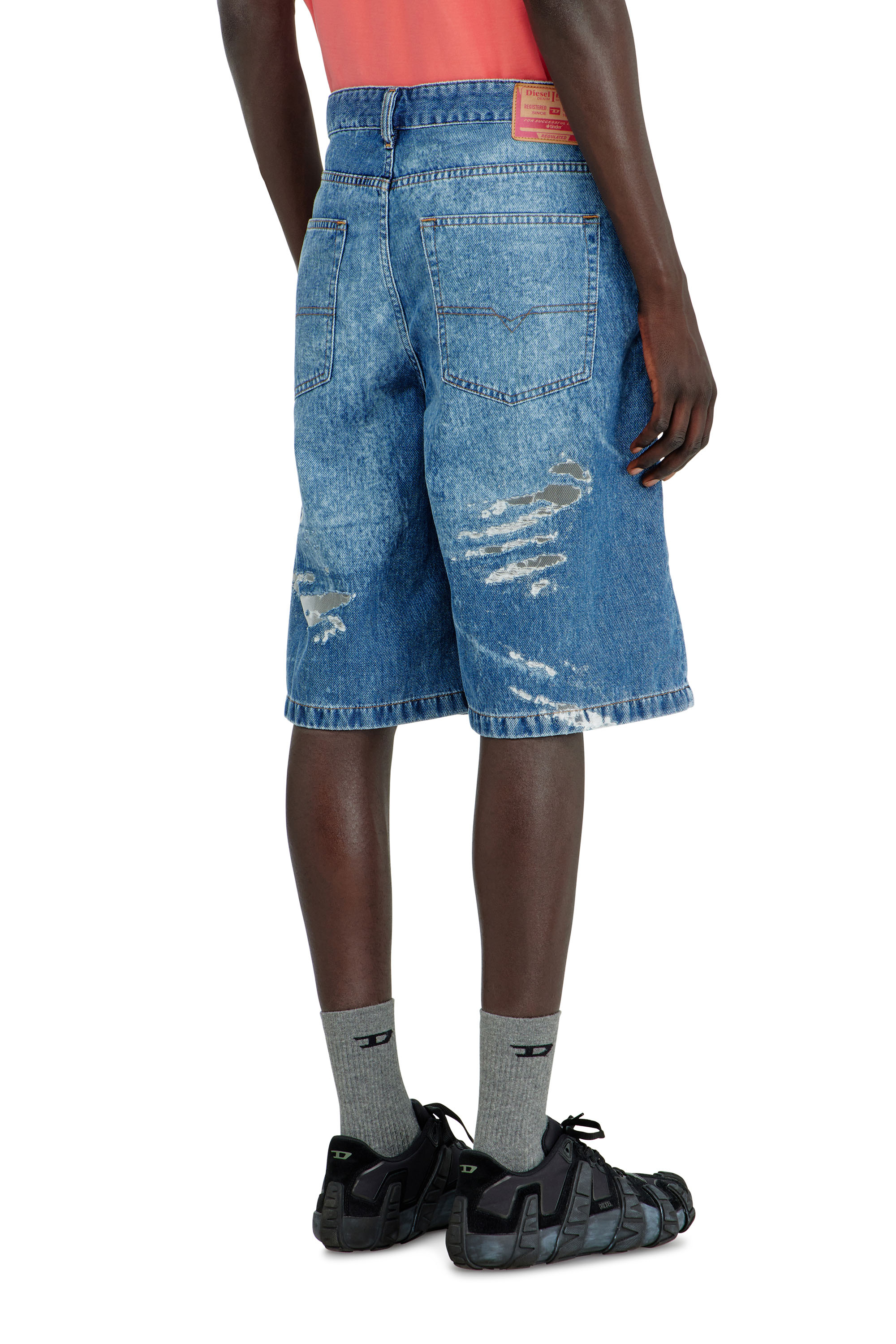 Diesel - PR-DE-SIRE-SHORT, Unisex Shorts aus devor&eacute;-denim in Mittelblau - 3