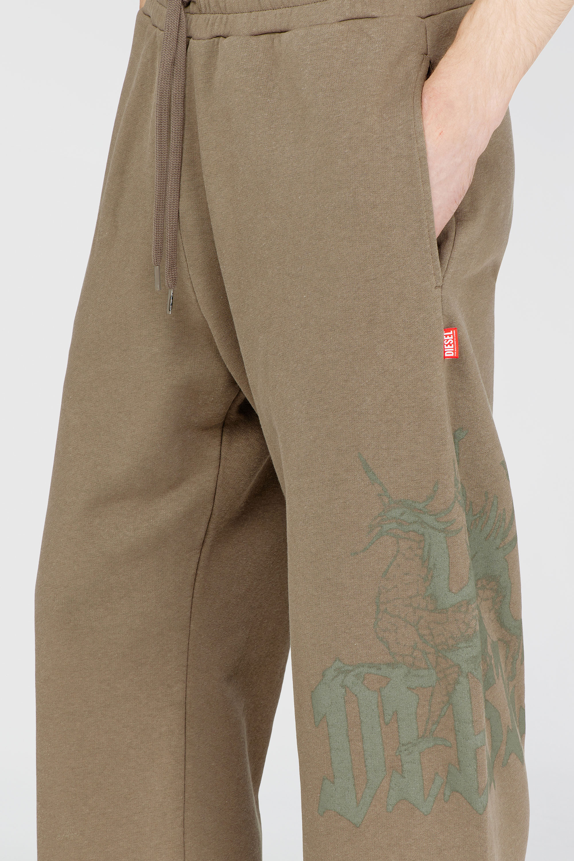 Diesel - P-GRO, Herren Behandelte Jogginghosen mit Logoprint in Braun - 5