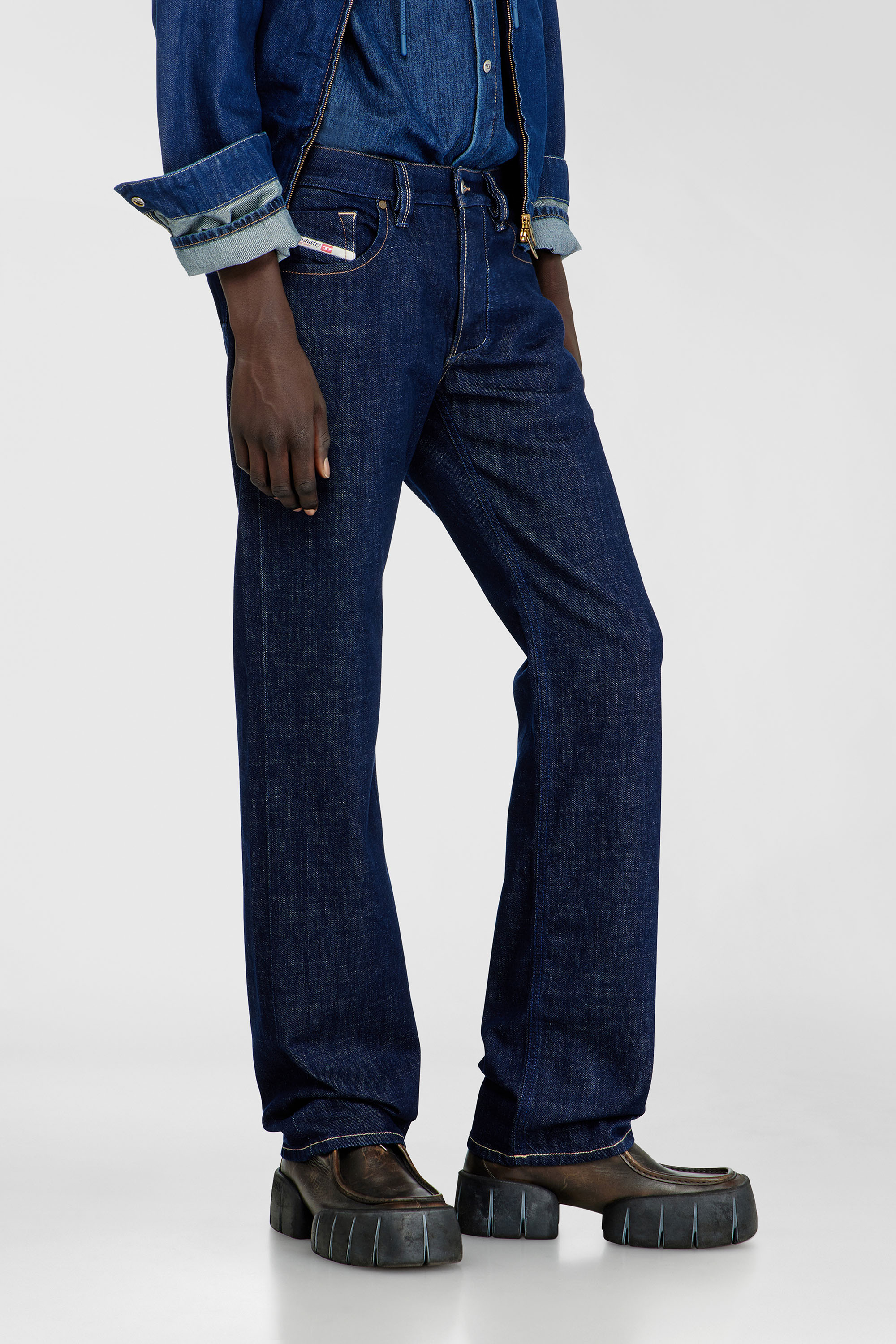Diesel - Herren Regular Jeans 1985 Larkee 007EQ, Dunkelblau - 7