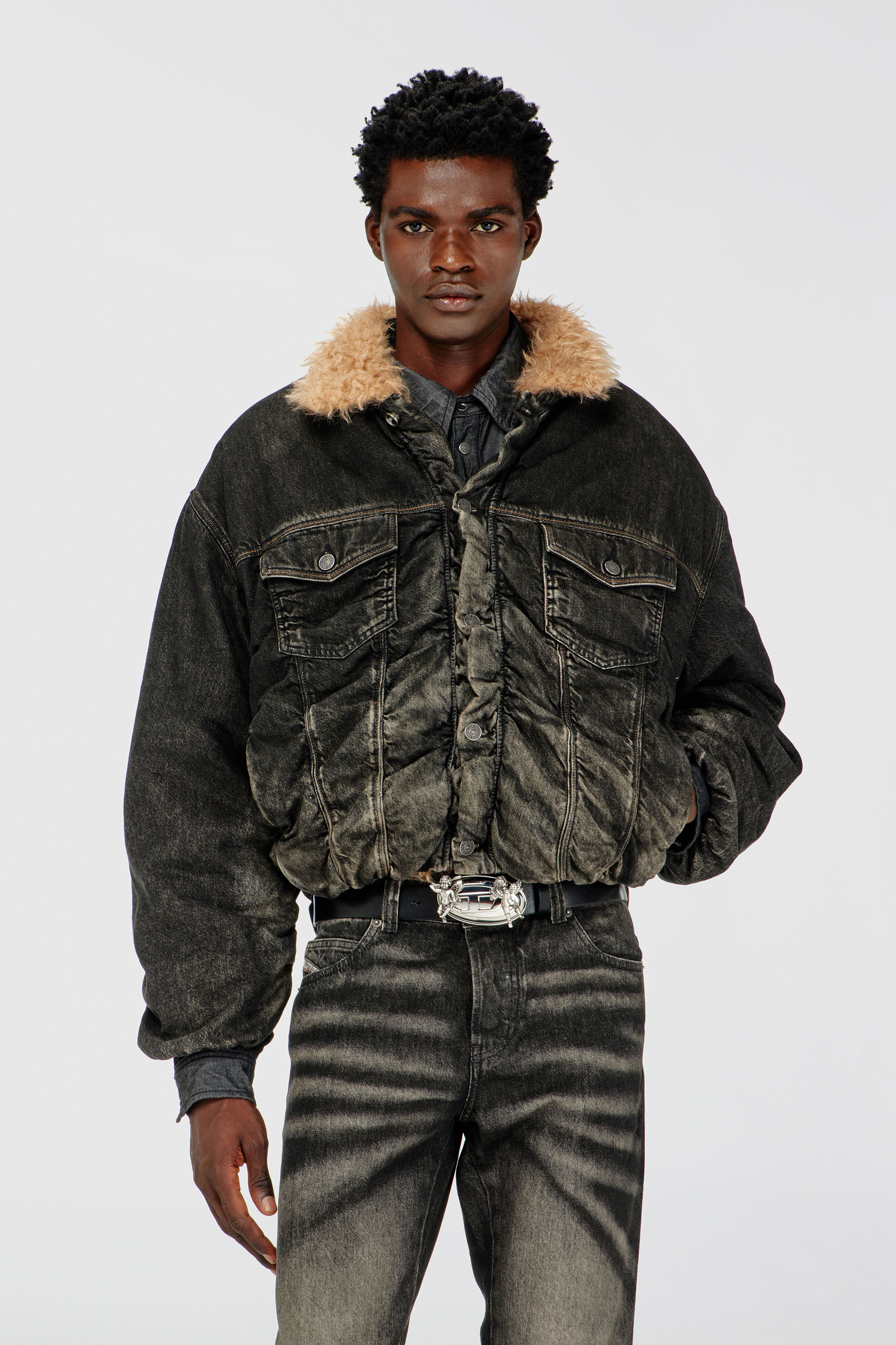Diesel - D-CURLY-FSJ, Unisex Truckerjacke mit Teddyfutter aus Denim mit Used-Effekt in Schwarz/Dunkelgrau - 1