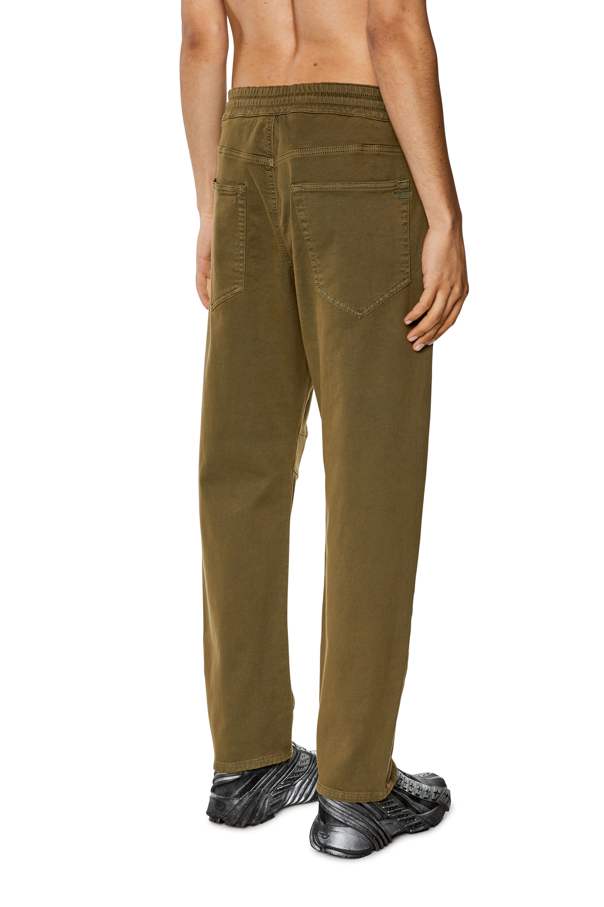 Diesel - D-Amage JoggJeans® 068DY Tapered, Armeegrün - Image 2