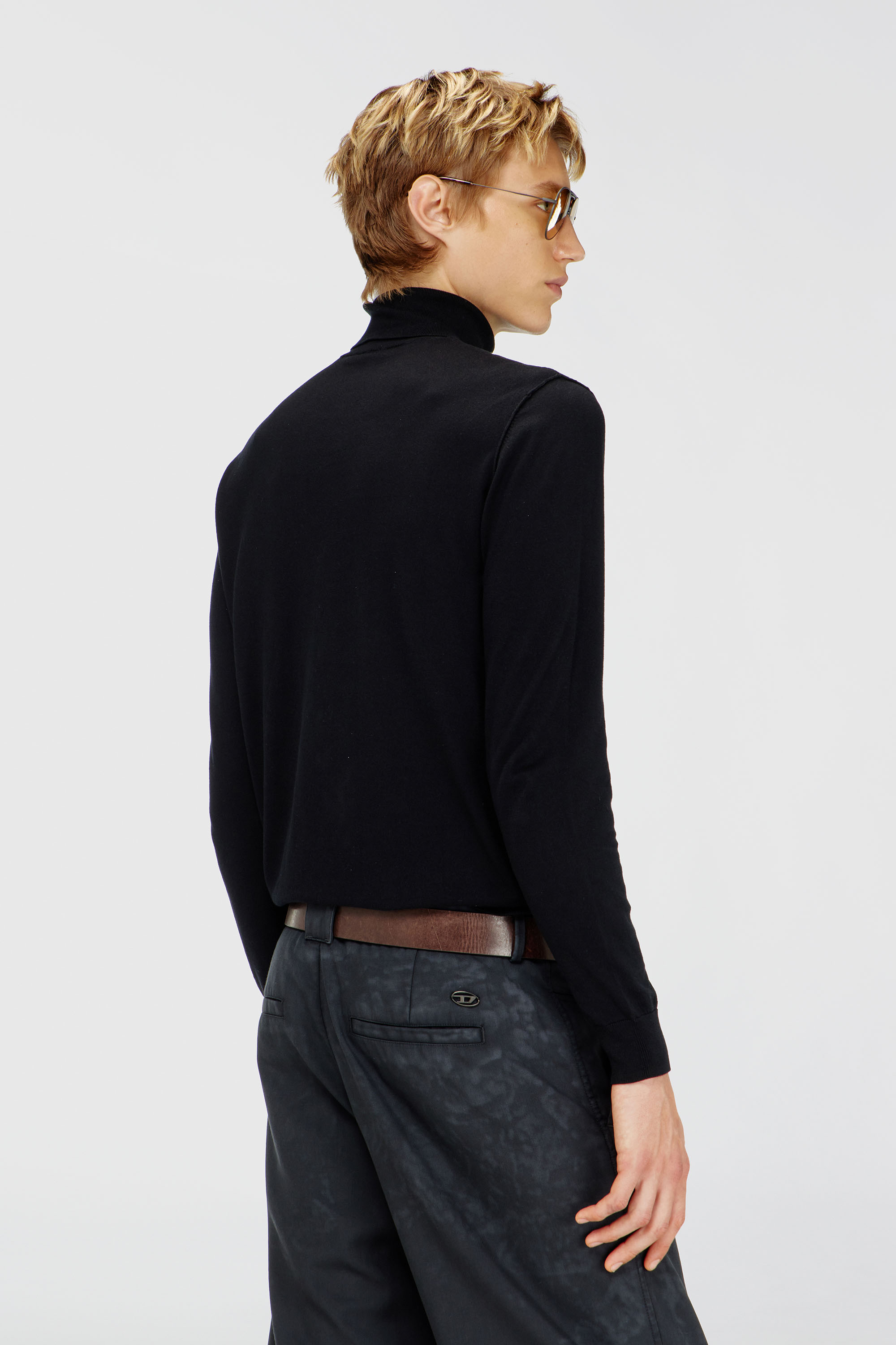 Diesel - K-FREEX-LUP-TAG-T92, Herren Rollkragenpullover aus Baumwolle mit Oval D Logo-Patch in Schwarz - 4