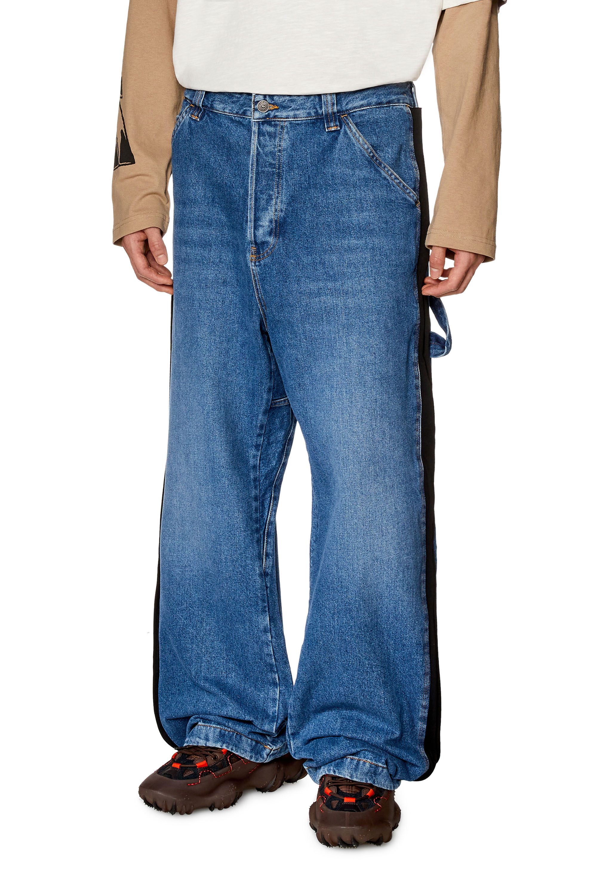 Diesel - D-Livery 0HJAV Straight Jeans, Mittelblau - Image 1