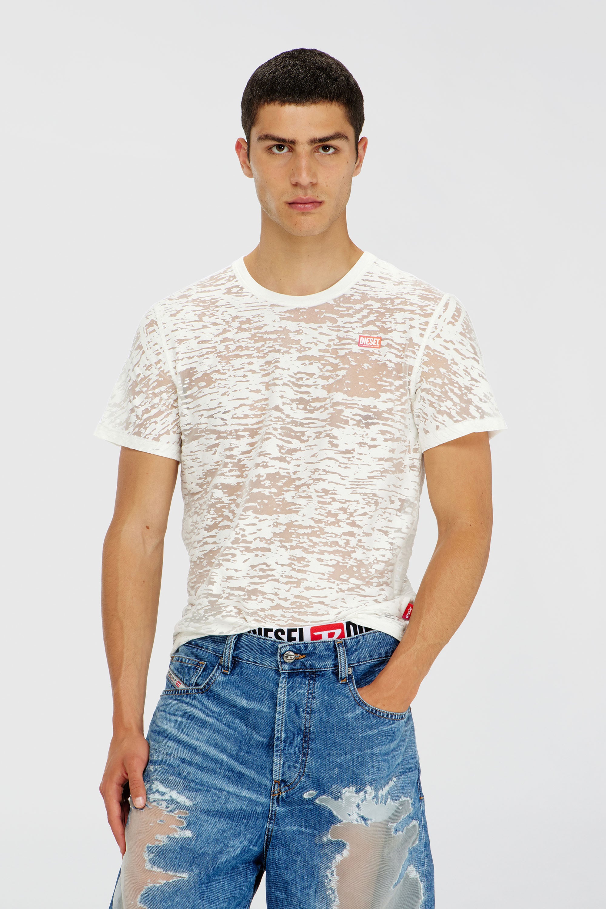 Diesel - PR-T-NOTS-MATI-R, Unisex T-shirt aus all-over devor&eacute;-Jersey in Wei&szlig; - 1