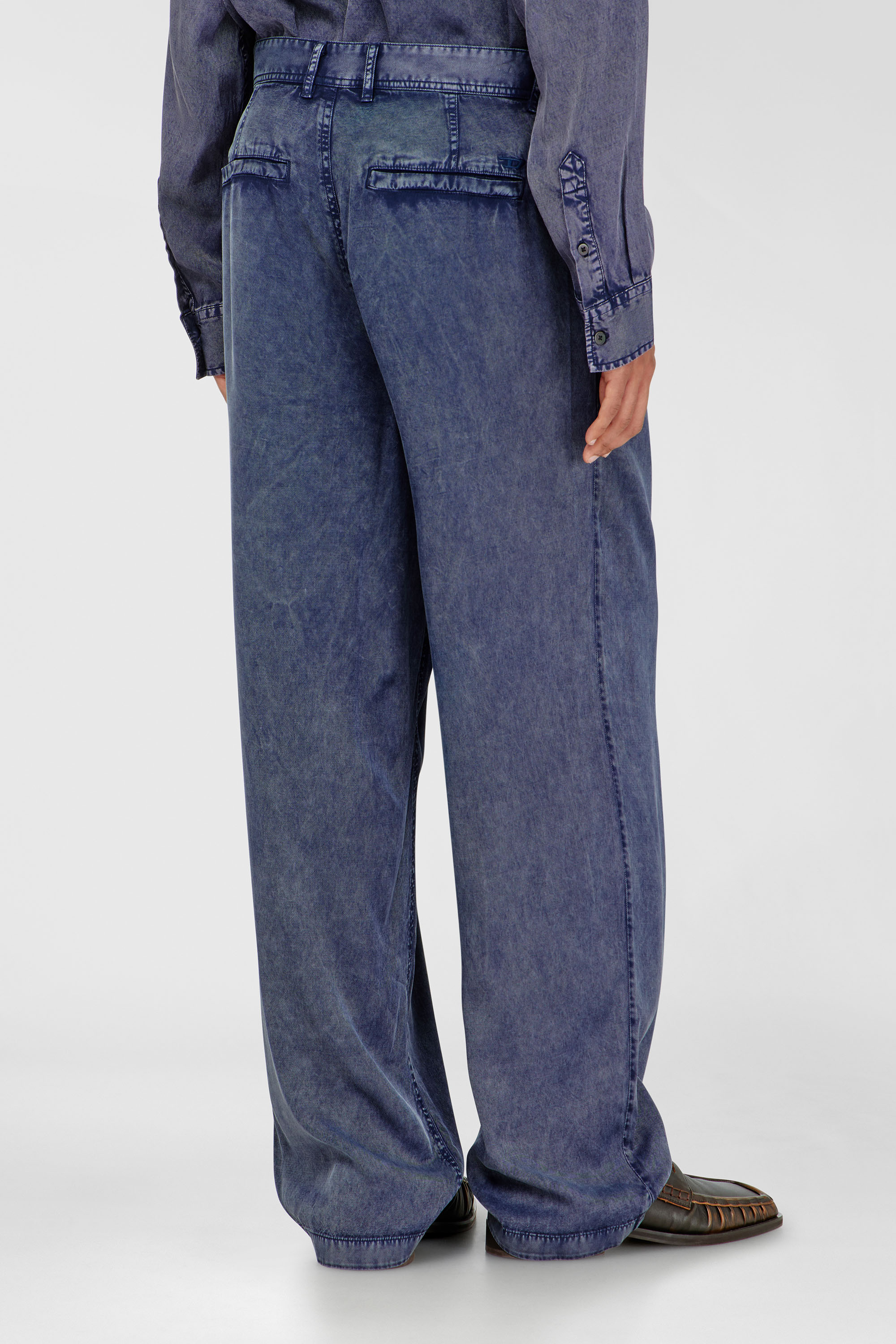 Diesel - P-FAUST-NIBC, Herren Wide-Leg-Hose aus Viskose in Denim-Optik in Blau - 4
