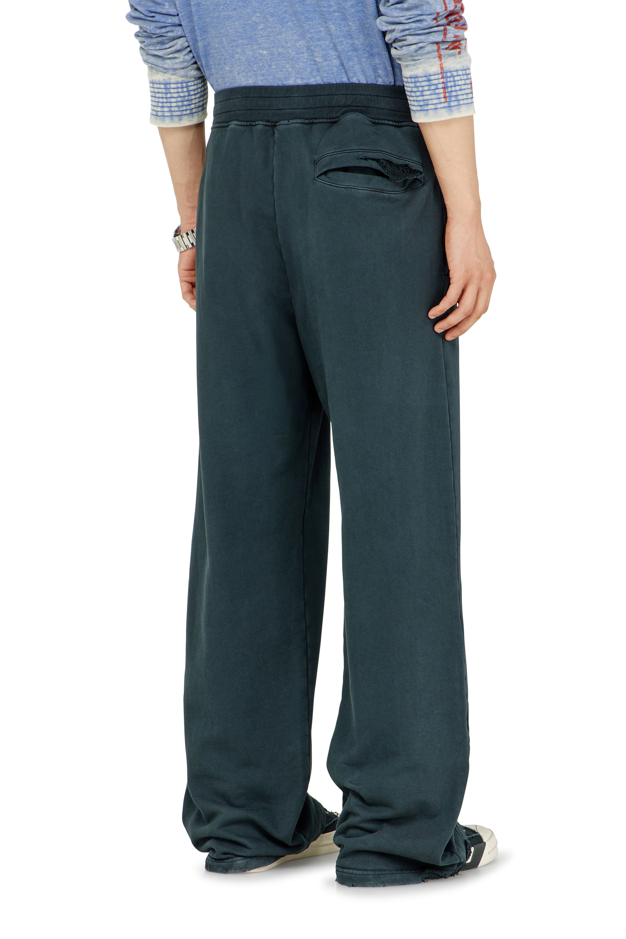 Diesel - P-MARTAINS-CRYSTALS, Herren Verwaschene Sweatpants mit Kristalldetails in null - 4