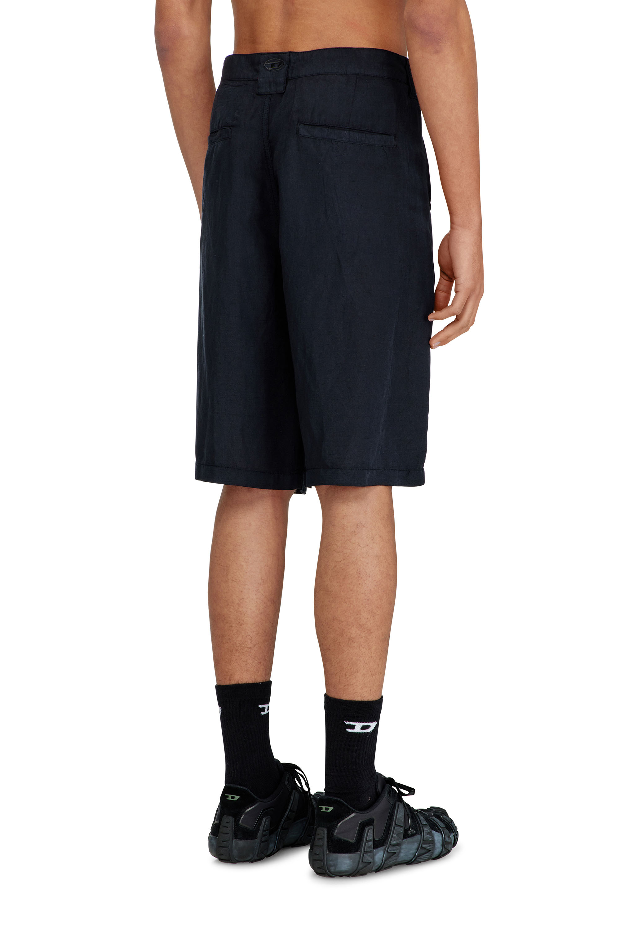 Diesel - P-HANT-CHINO-SHORT-PGBS, Herren Bermudashorts aus Leinenmischung mit Garment-Dye-F&auml;rbung in Schwarz - 3
