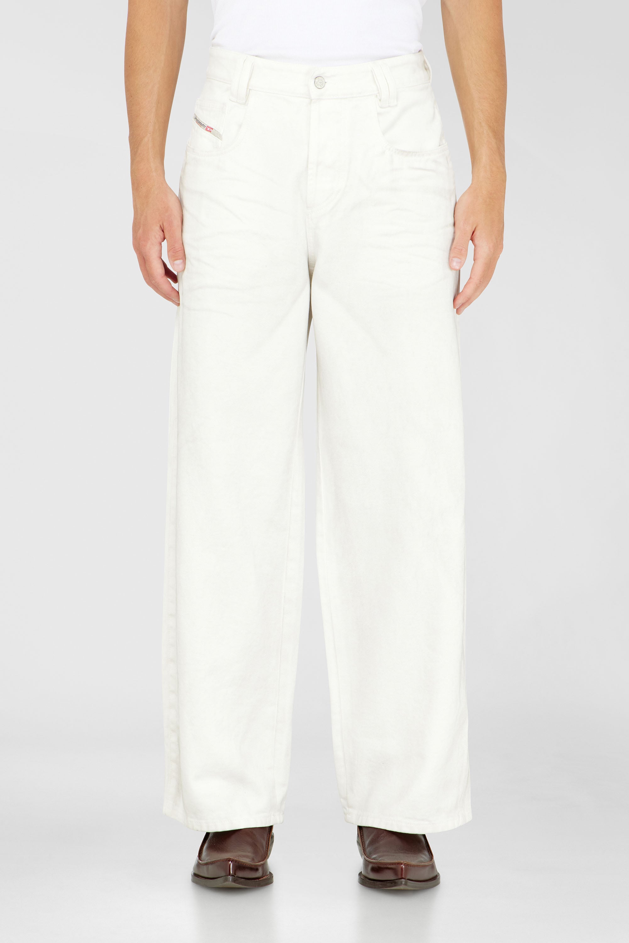 Diesel - Unisex Relaxed Jeans 1982 D-Hakou 007GG, Wei&szlig; - 4