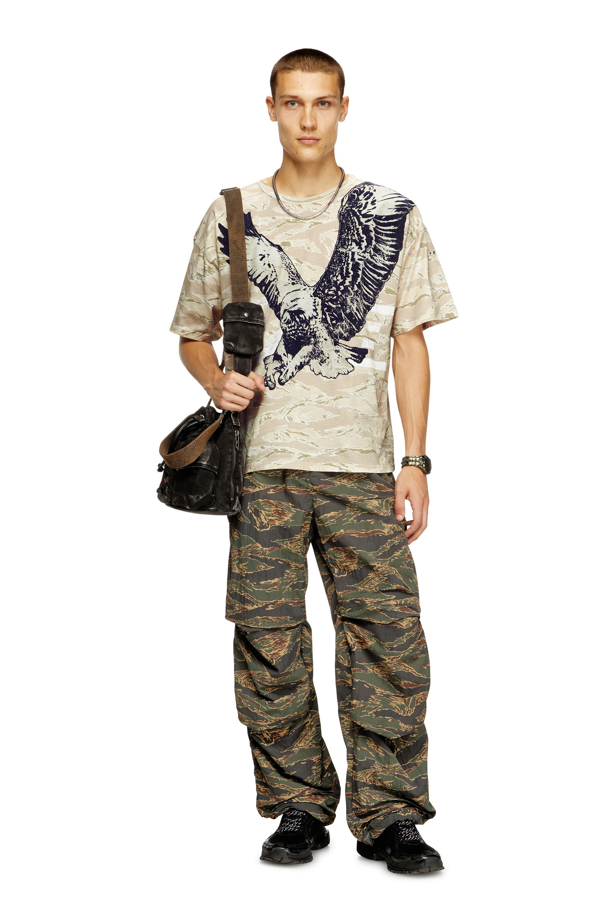 Diesel - T-BOXT-T14, Herren Camo-T-Shirt mit Eagle-Print in Beige - 2