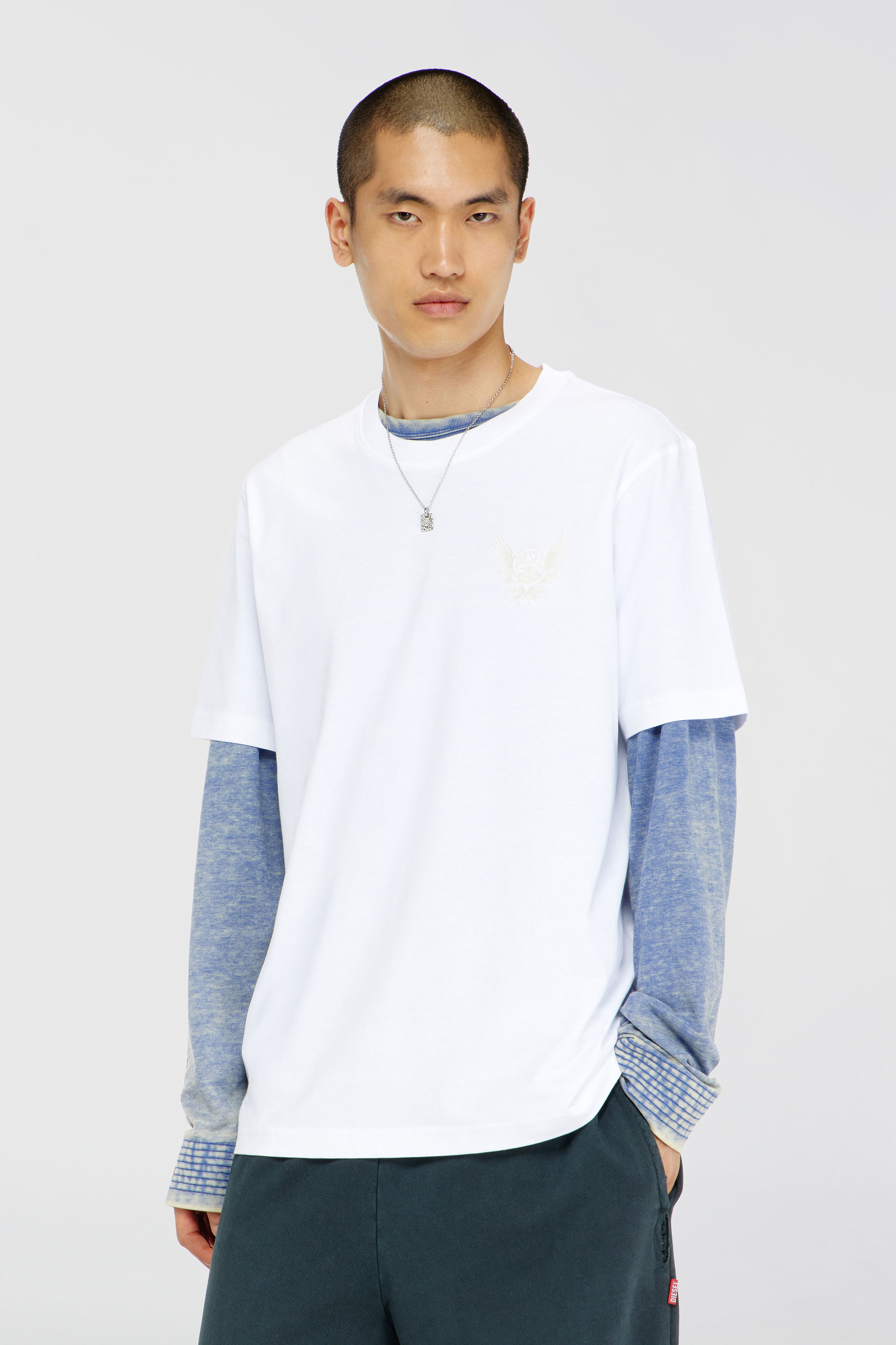 Diesel - T-ADJUST-AA8, Herren Baumwoll-T-Shirt mit Logo-Motiv auf der Brust in Wei&szlig; - 1