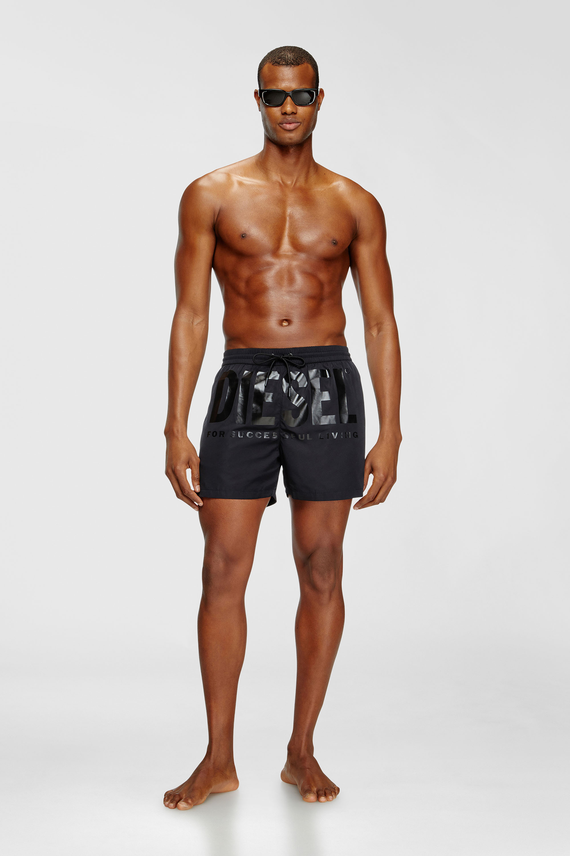Diesel - KEN-37-D-CORE, Herren Mittellange Badeshorts mit Maxi-Logo in Schwarz - 2