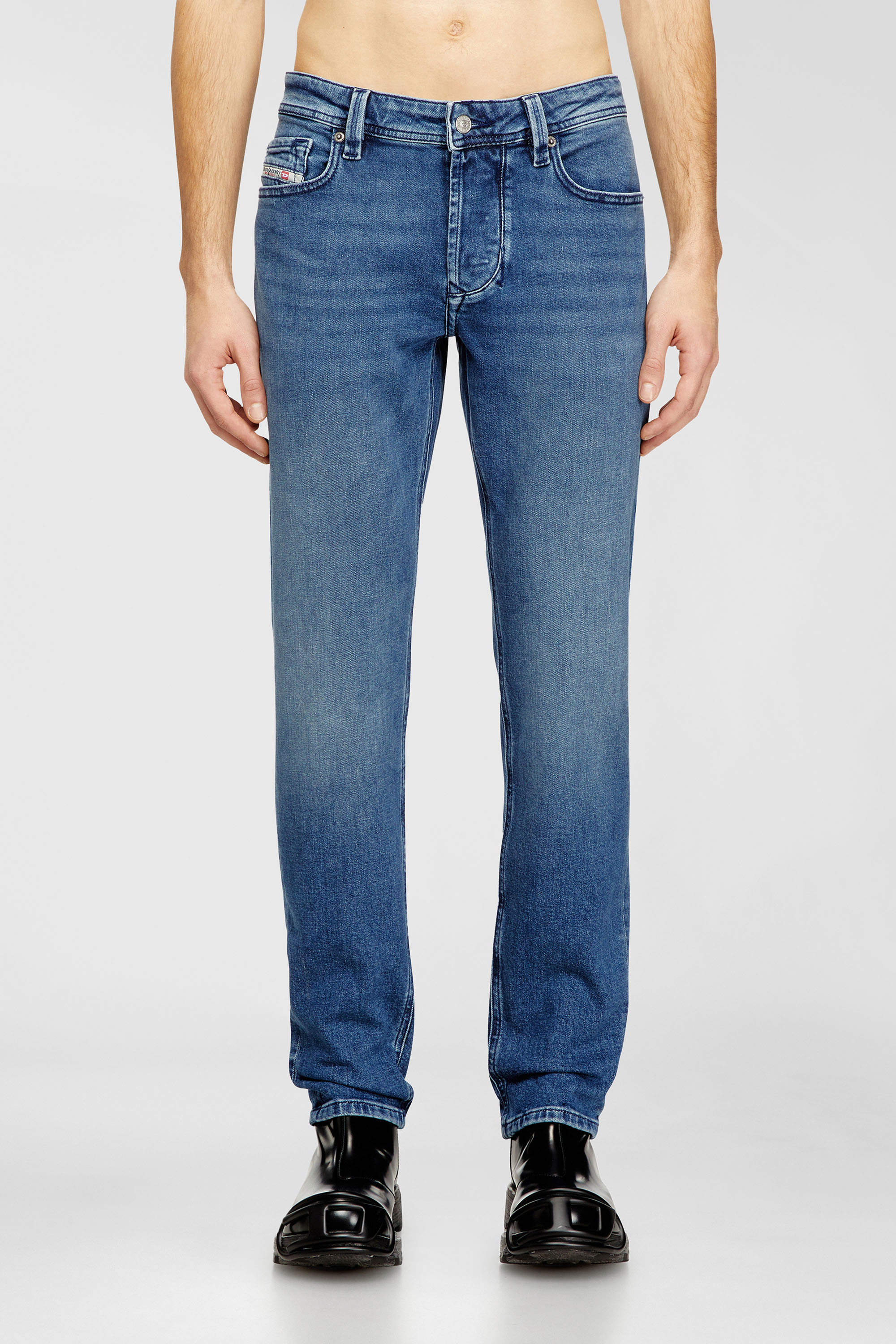 Diesel - Herren Regular Jeans 1986 Larkee-Beex 0ADBA, Mittelblau - 2