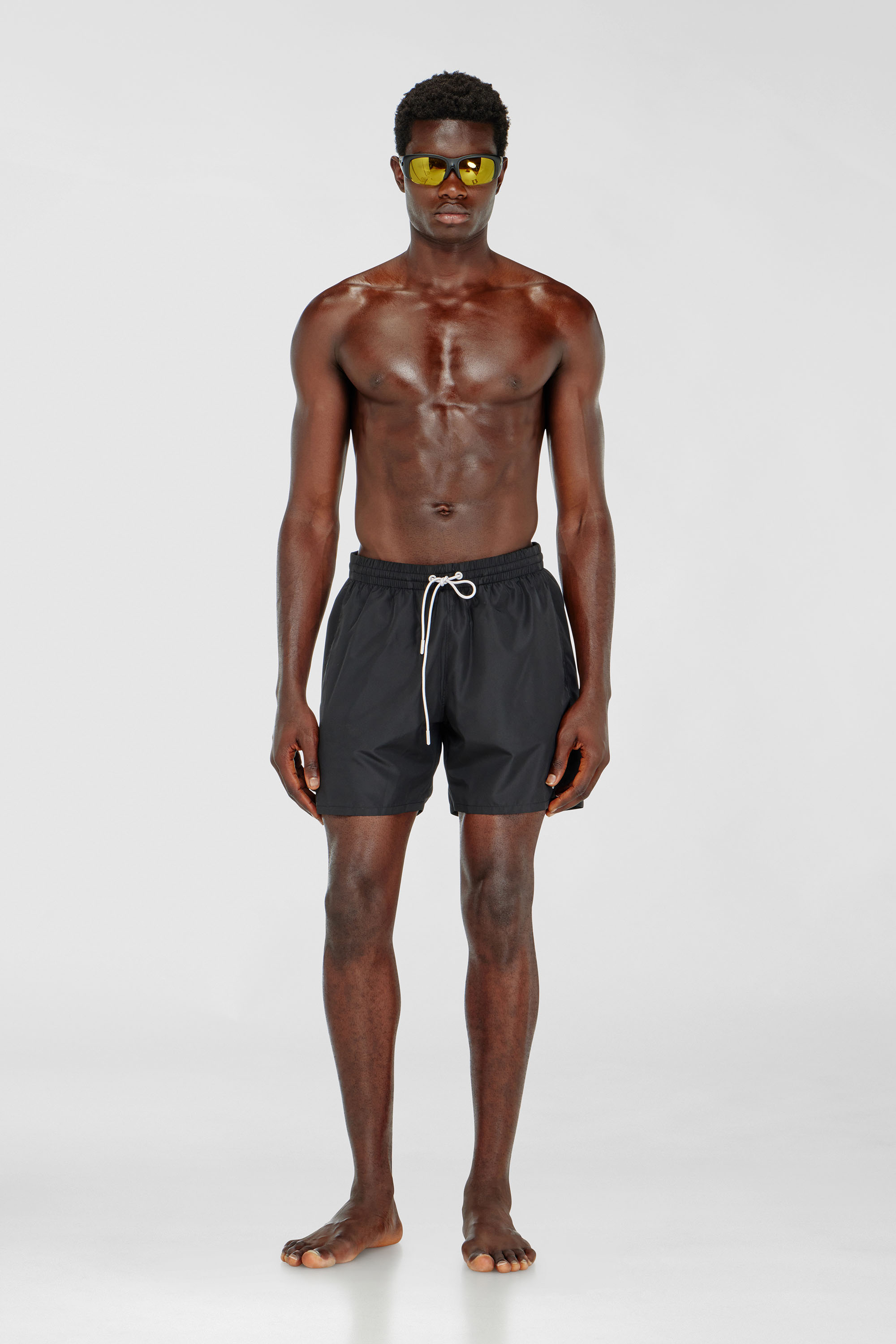 Diesel - GEORGE-41-UTLT, Herren Badeshorts mit metallischem Oval D Logo in Schwarz - 2