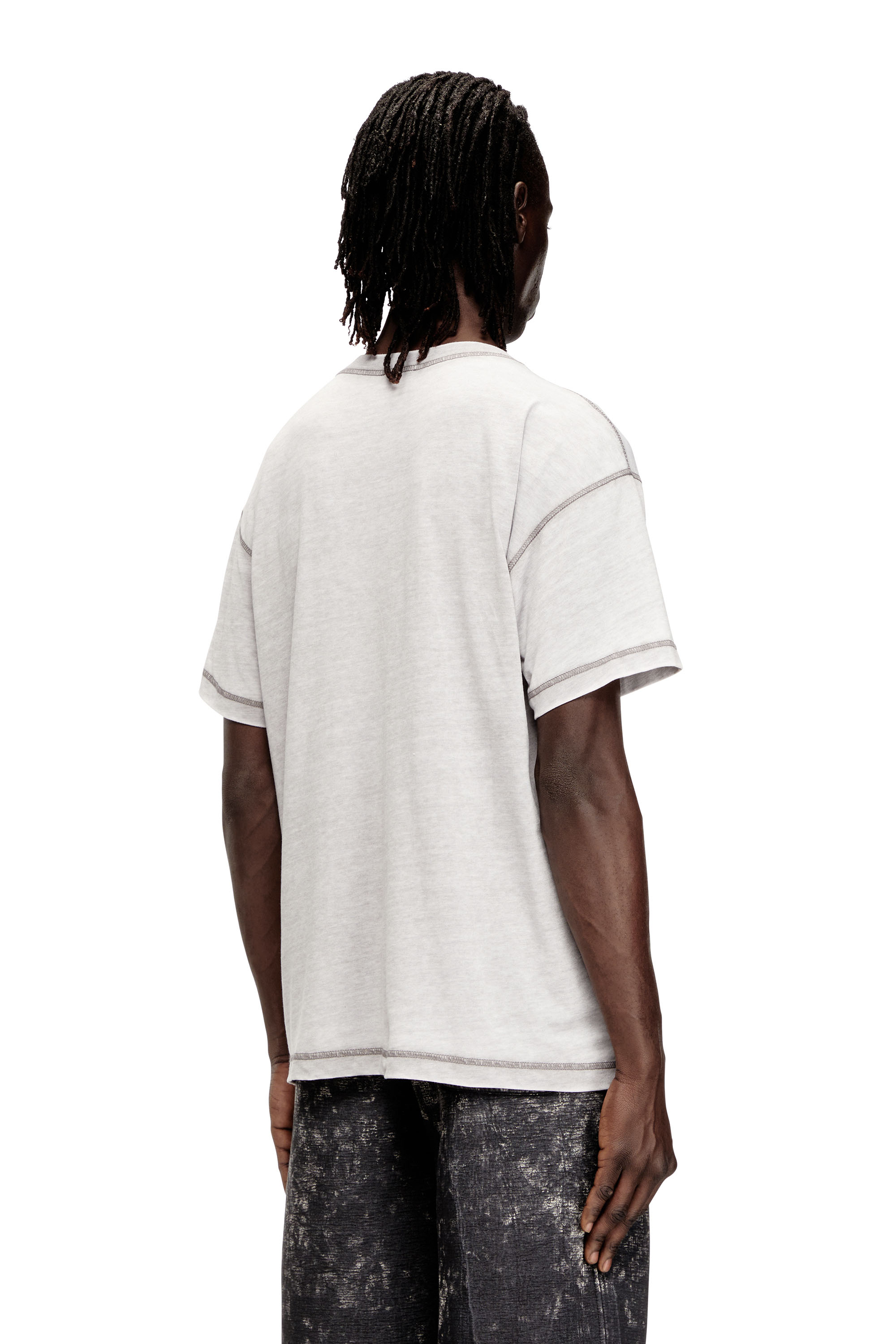 Diesel - T-NORM-V6, Herren Reguläres T-Shirt mit Print und Nieten in null - 4