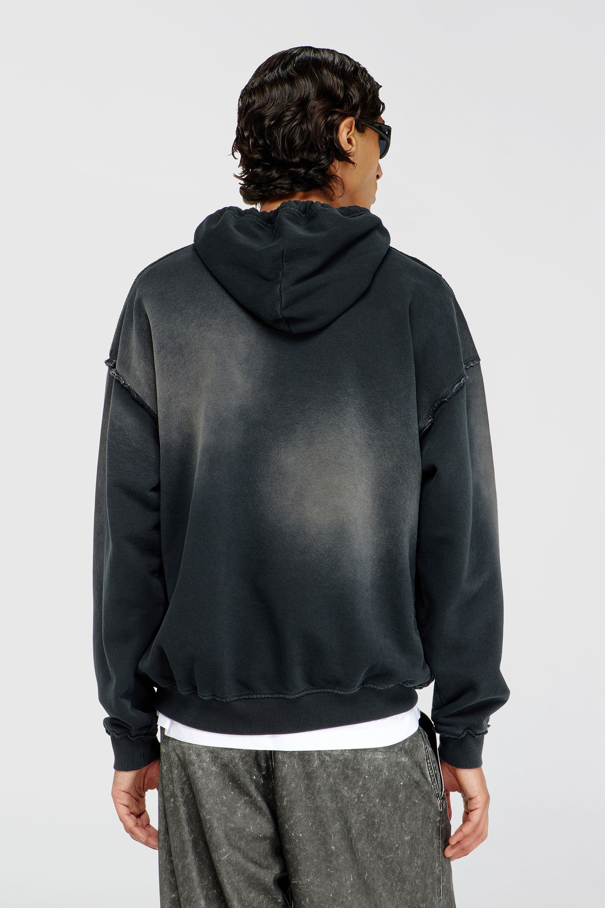 Diesel - S-POCK-HOOD, Herren Verblasster Baumwoll-Hoodie mit ausgefransten Details in Schwarz/Grau - 4