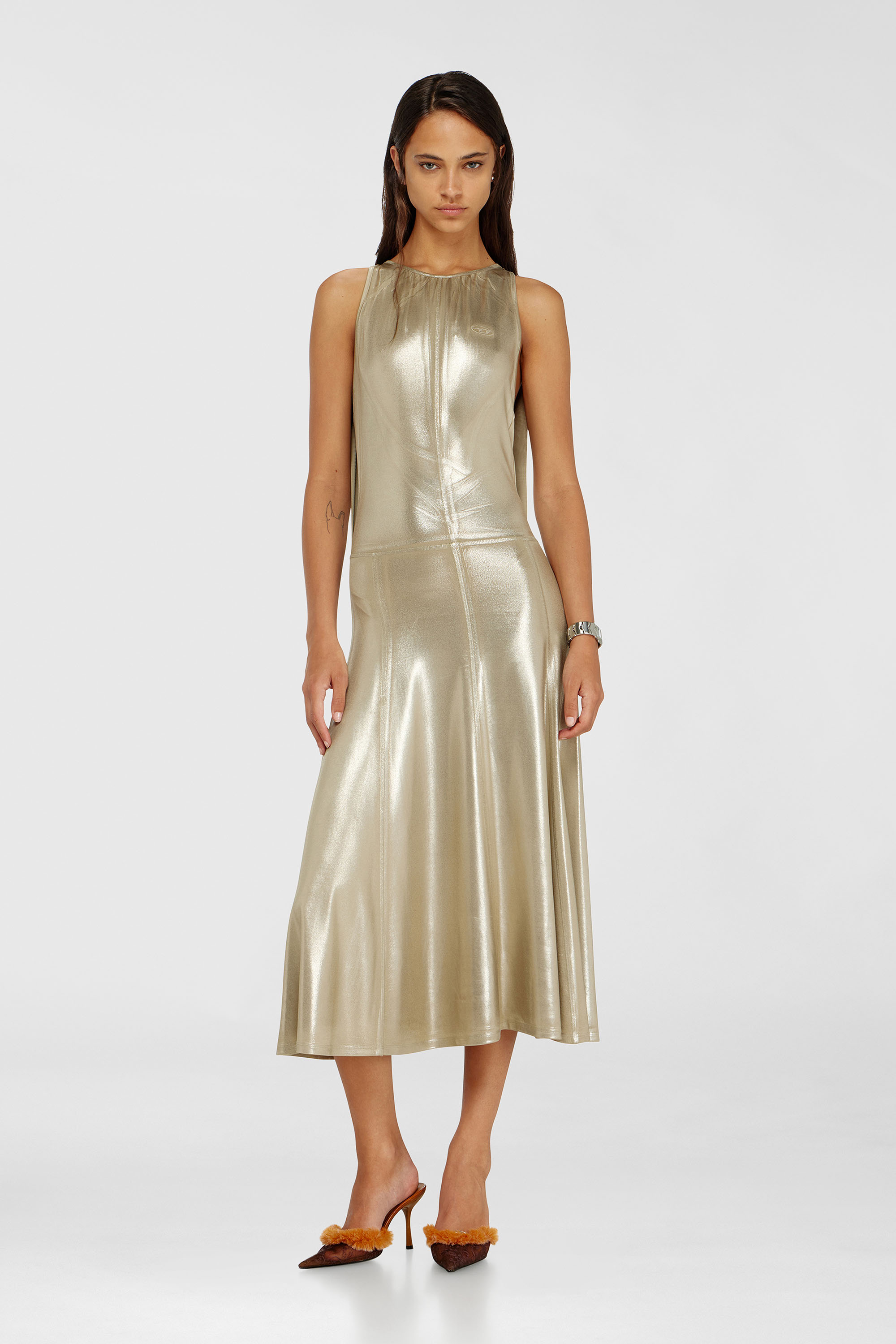 Diesel - D-DYVYNY, Damen Flie&szlig;endes Metallic-Midikleid mit offenem R&uuml;cken in Gold - 1