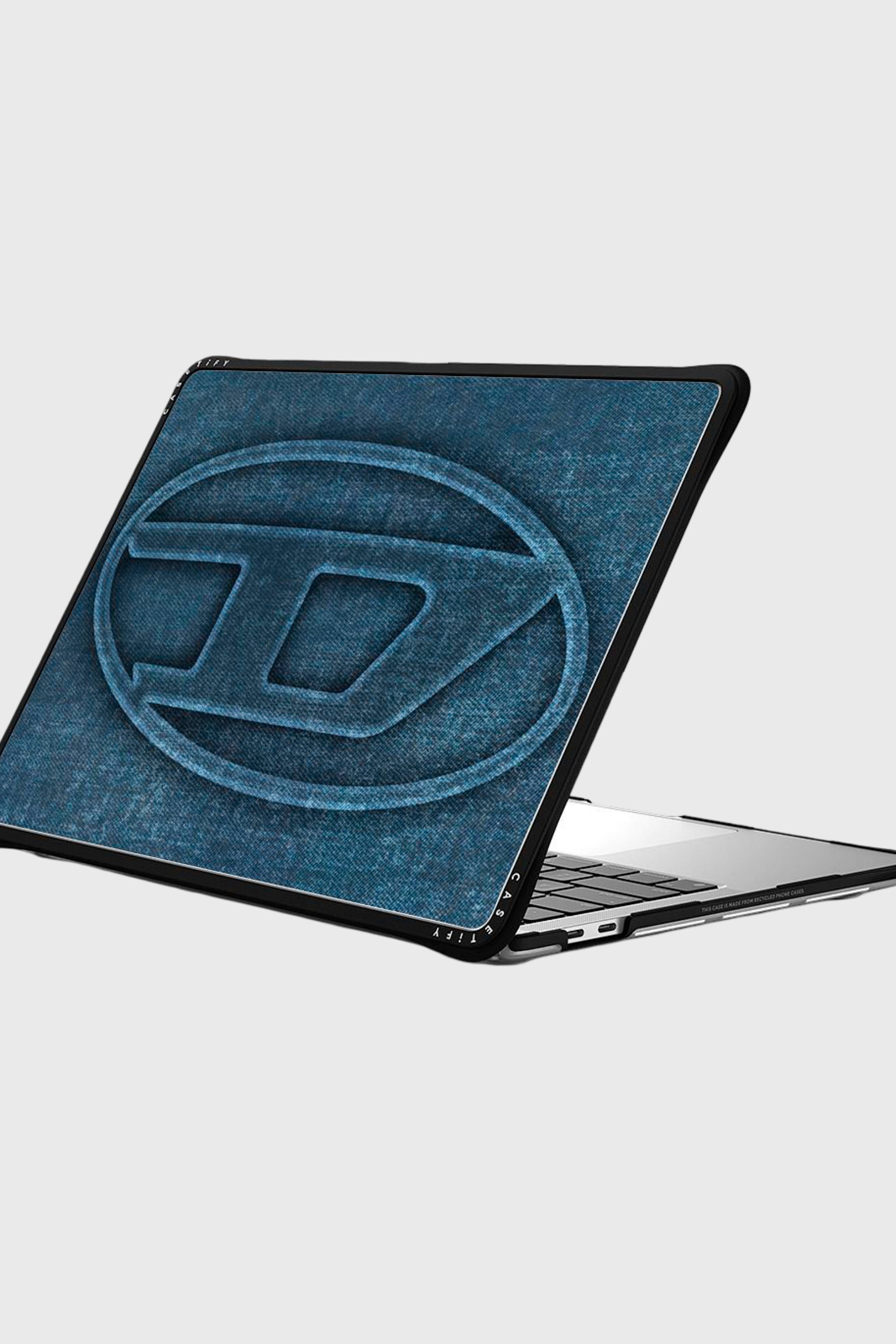 Diesel - 60620 MOULDED CASE, Unisex Oval D impact H&uuml;lle f&uuml;r MacBook 13" in Blau - 1