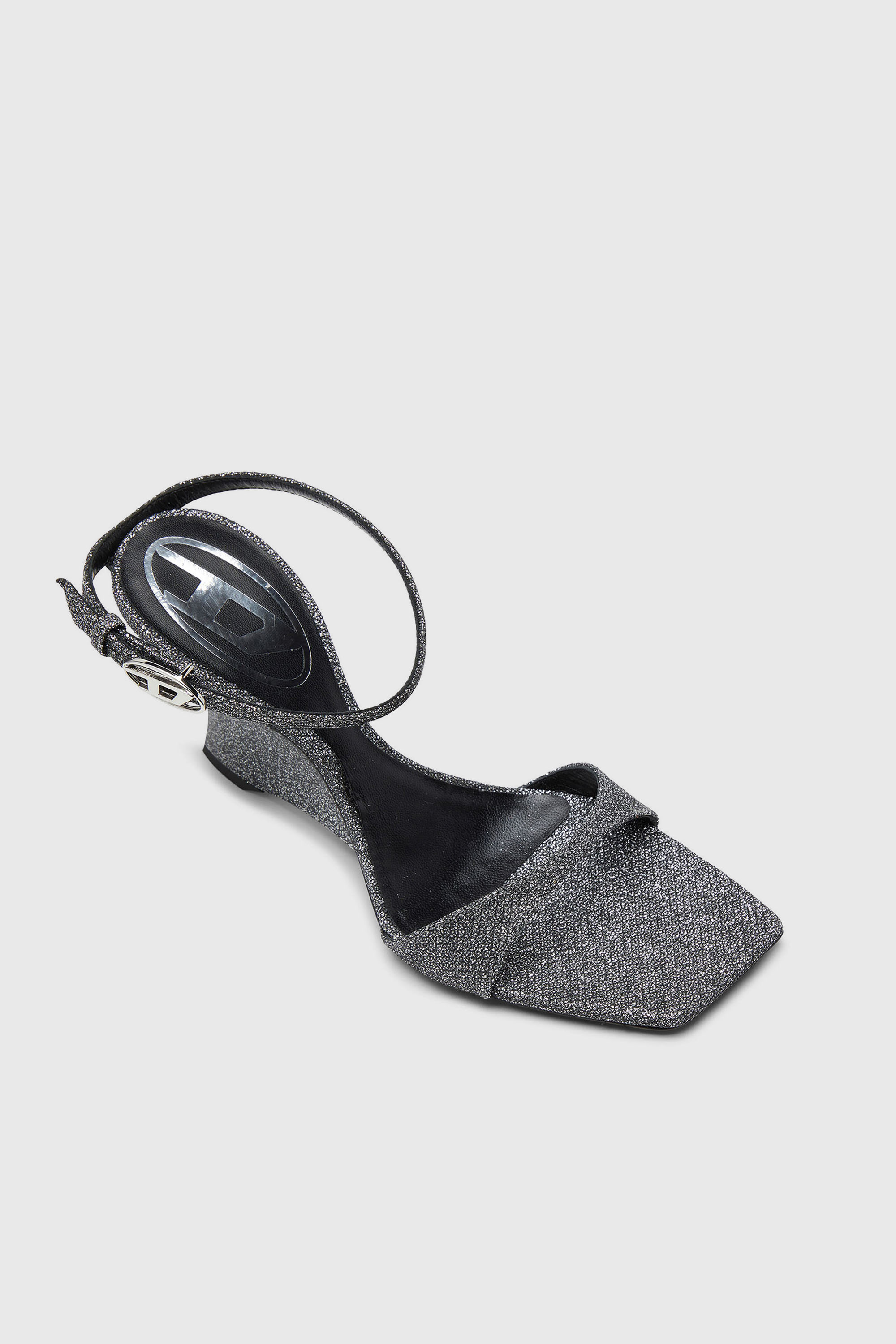 Diesel - D-AMBER SANDAL WEDGE, Damen D-Amber-Wedge Sandalen aus Lurexstoff in Silber - 4