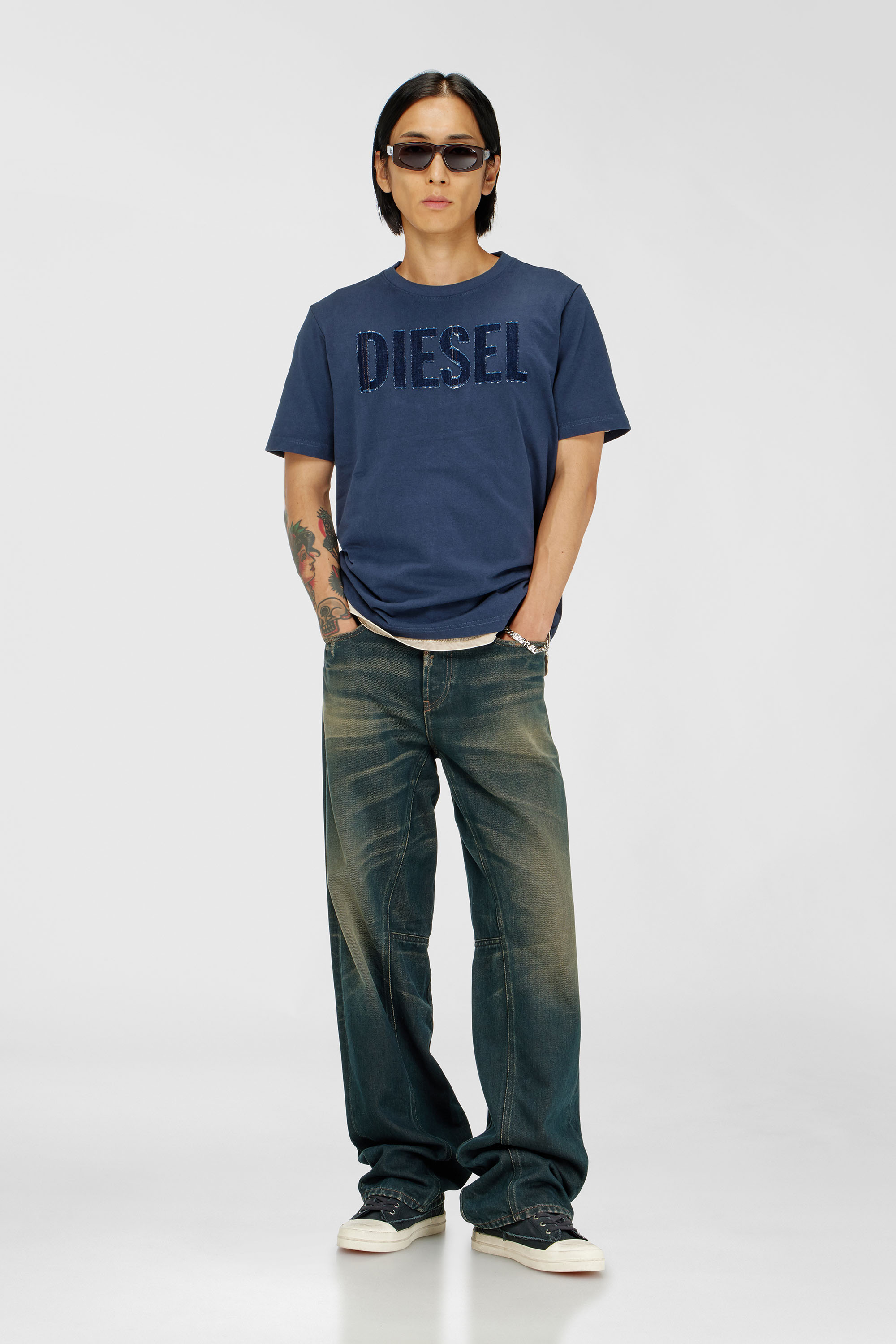 Diesel - T-JUST-APP-T92, Herren T-Shirt aus Baumwolle mit tonalem Diesel-Logoprint in Marineblau - 2