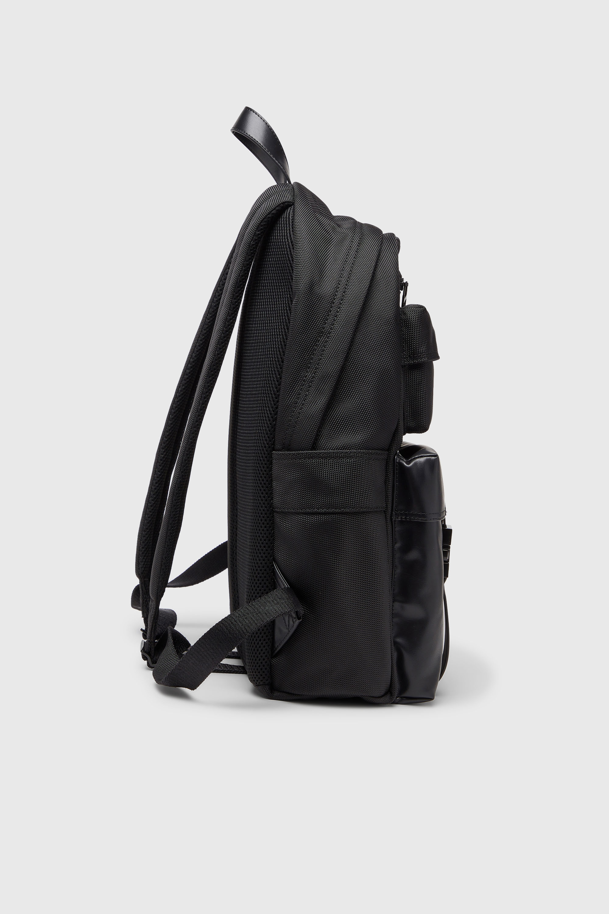 Diesel - MULTI-PKTS BACKPACK X, Unisex Multi-Pkts - Rucksack aus Nylon mit Fronttaschen in Schwarz - 4