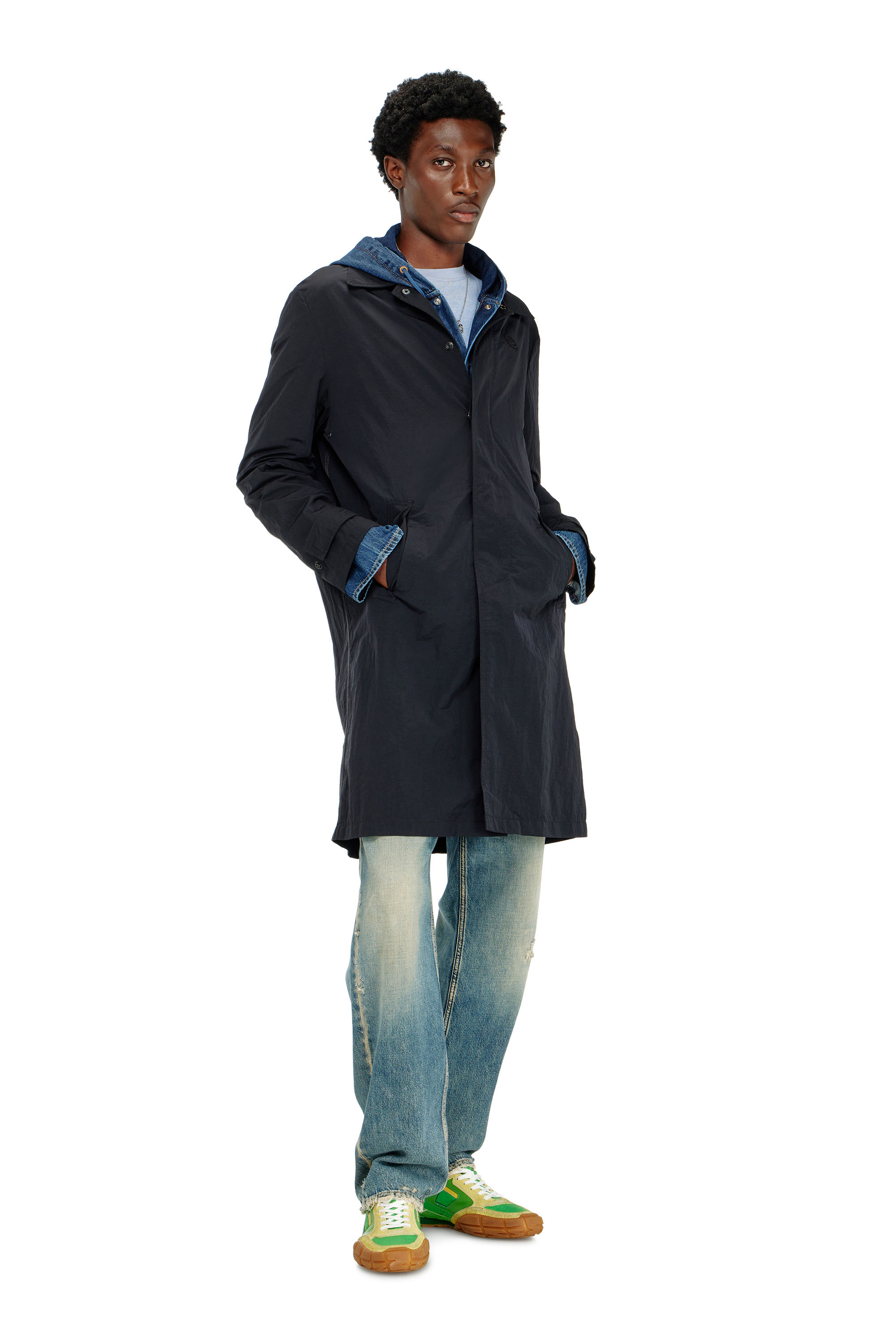 Diesel - J-BURHAT, Herren Nylonmantel mit gl&auml;nzendem Crinkle-Finish in Schwarz - 2
