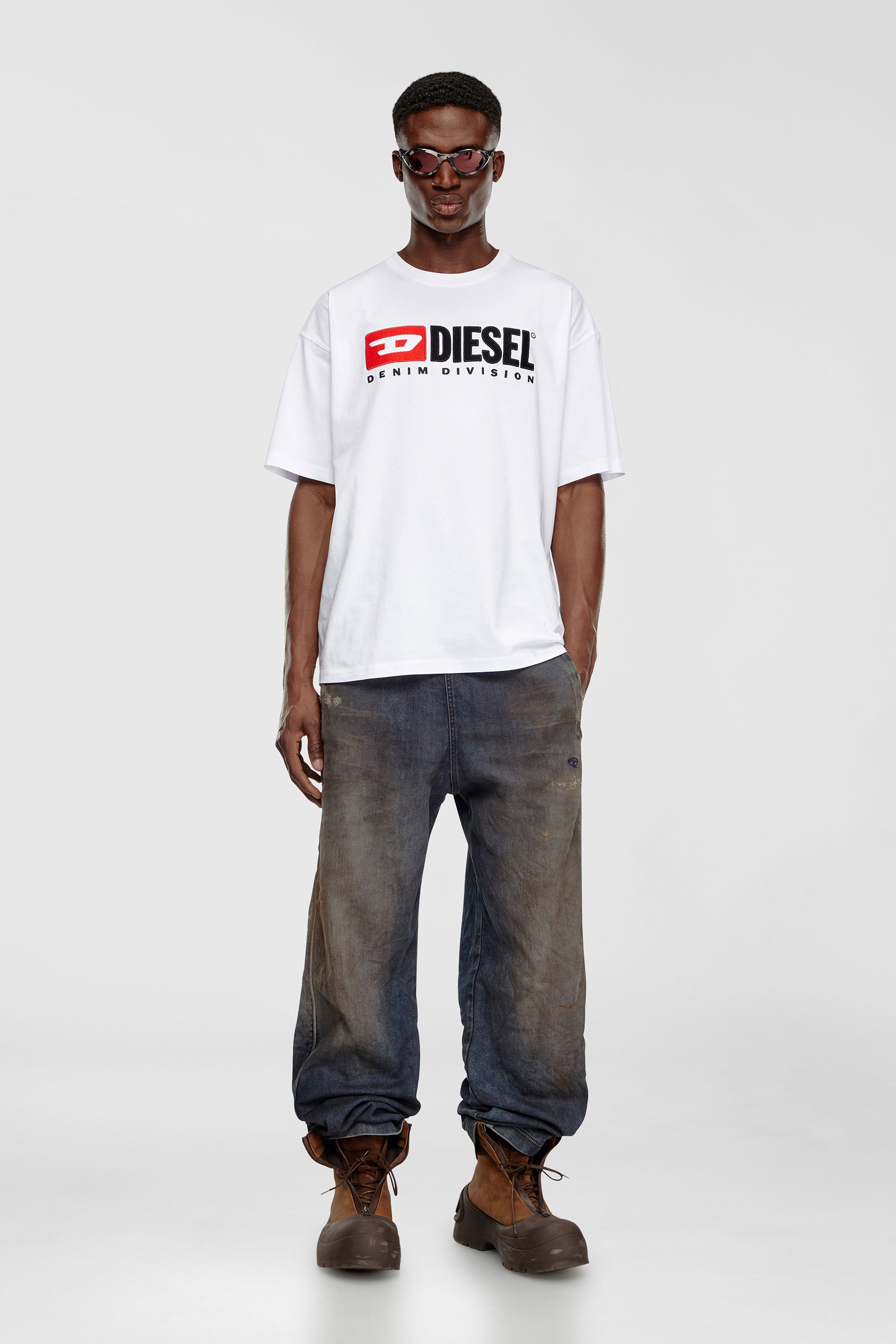 Diesel - T-BOXT-DIV, Herren T-Shirt mit Diesel-Logo-Patch in Wei&szlig; - 2
