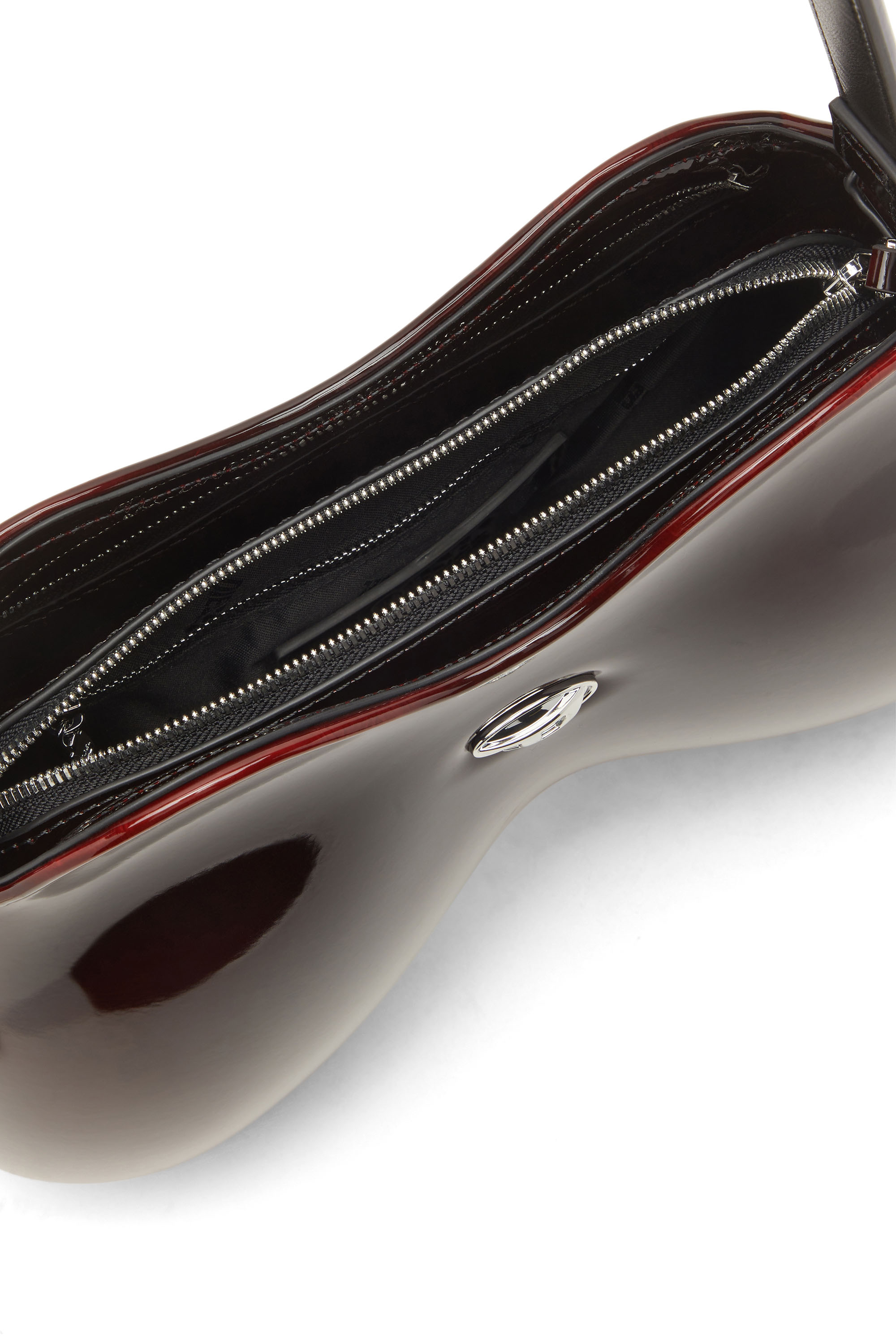 Diesel - DOUBLE-D SHOULDER, Damen Double-D-Feste Schultertasche mit aus glänzendem Dégradé-PU in Burgunderrot - 5