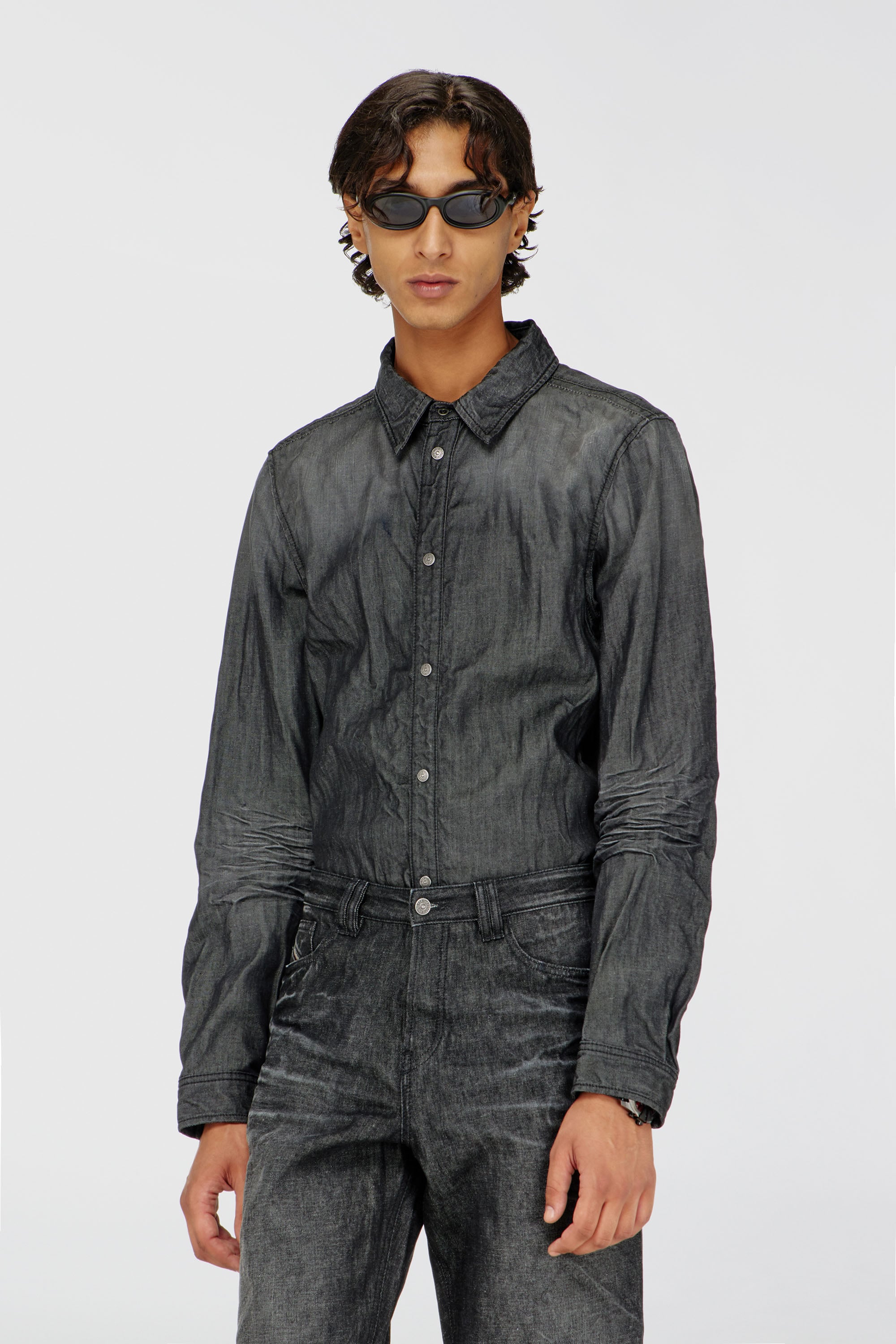 Diesel - D-SYNAR-FSJ2, Herren Hemd aus geknittertem Denim in Dunkelgrau - 2