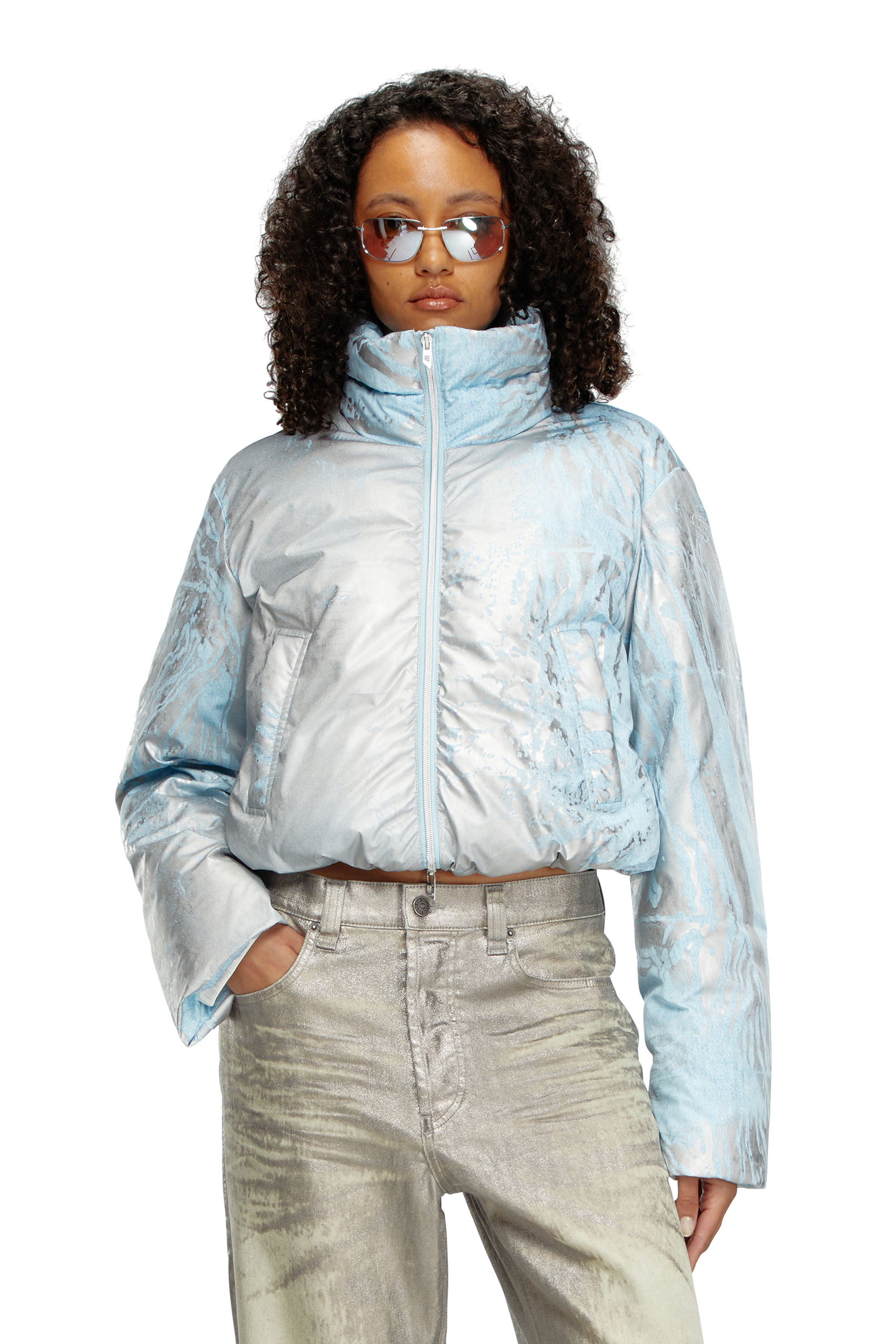 Diesel - W-HIMSY, Damen Verkürzte wattierte Jacke mit Metallic-Effekten in Silber/Blau - 1