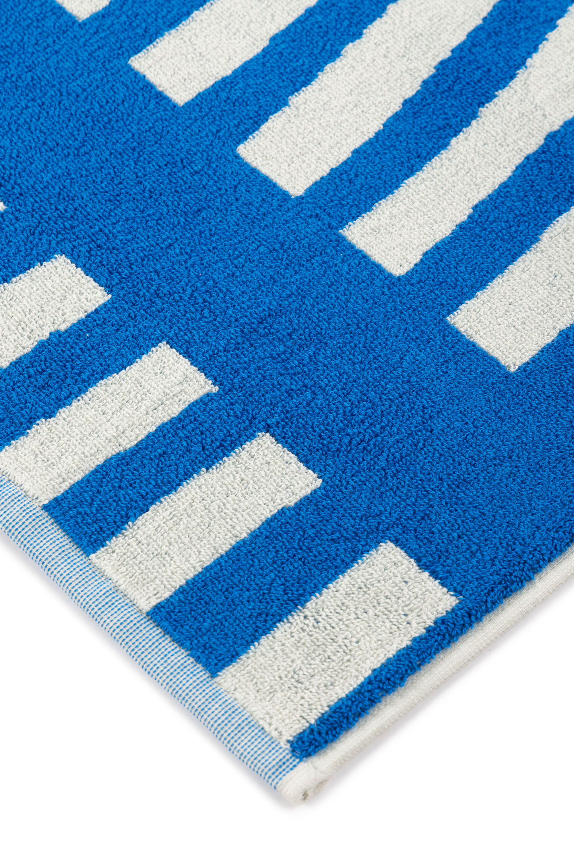 Diesel - 1018164 STRIPES GREY/BLUE TOWEL, Unisex Frotteehandtuch 100x180 cm in Blau - 2