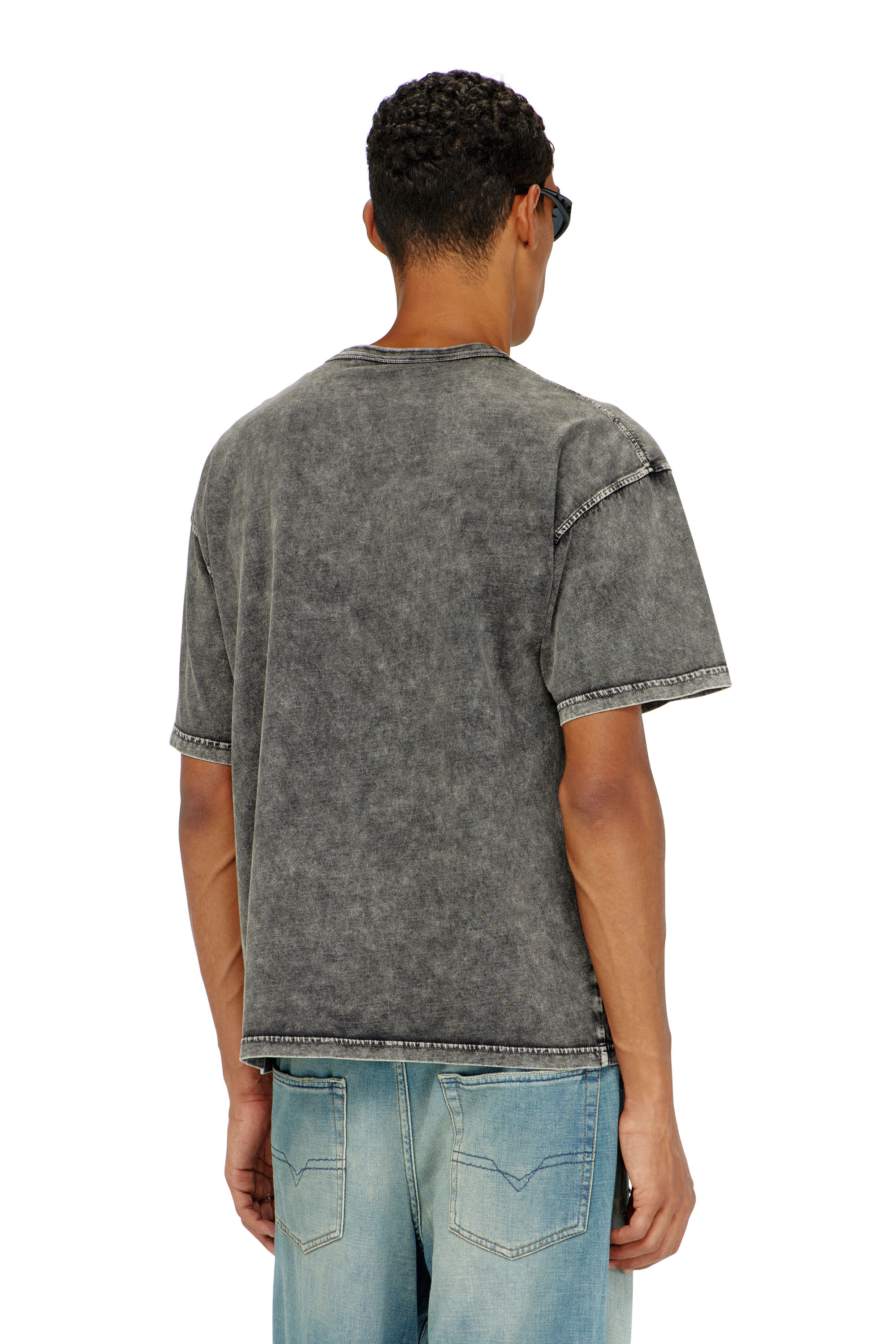 Diesel - T-BOXT-DEN, Herren Lockeres Baumwoll-T-Shirt mit Oval-D-Applikation in Schwarz - 4
