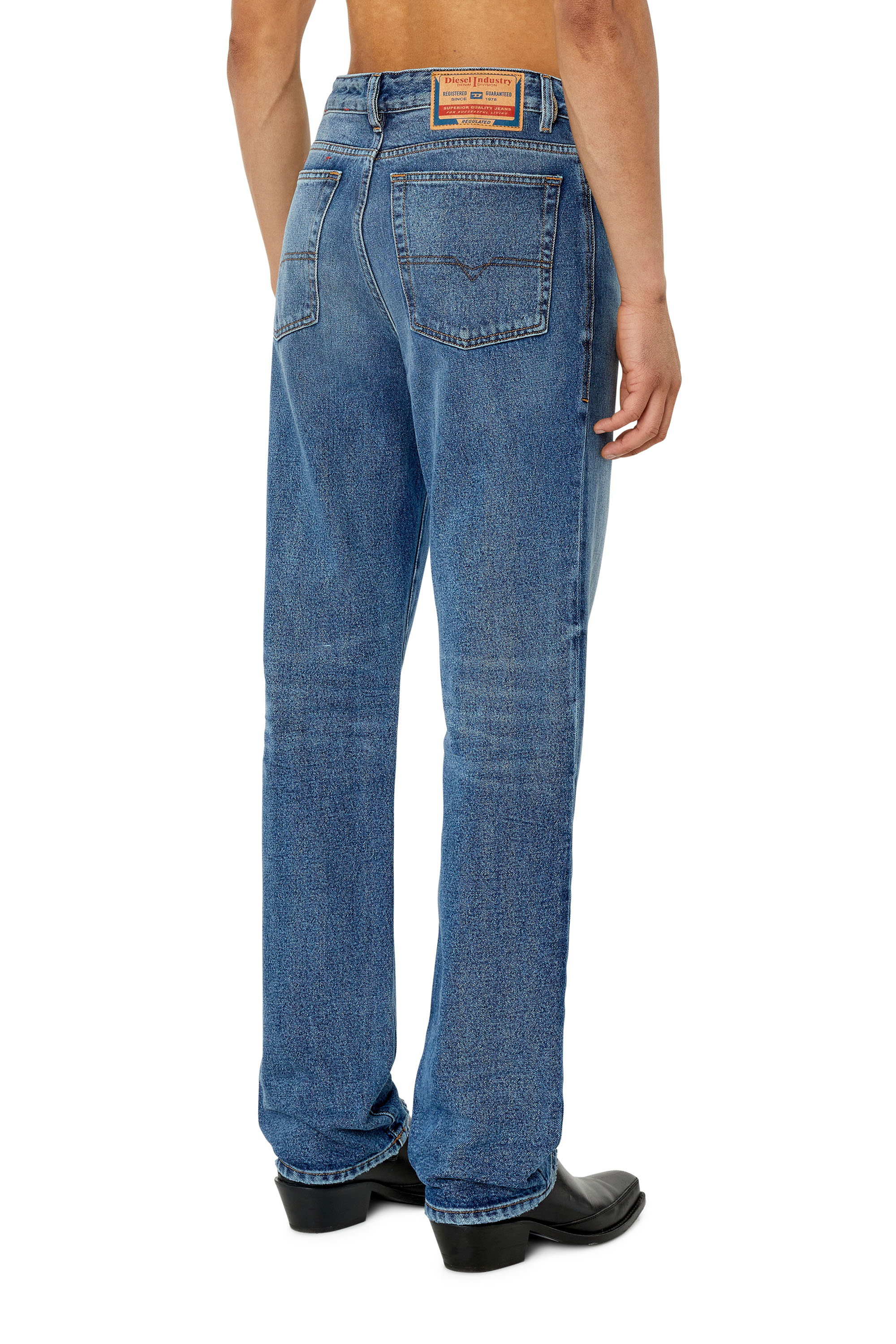 Diesel - 1955 D-Rekiv 09E68 Straight Jeans, Mittelblau - Image 2