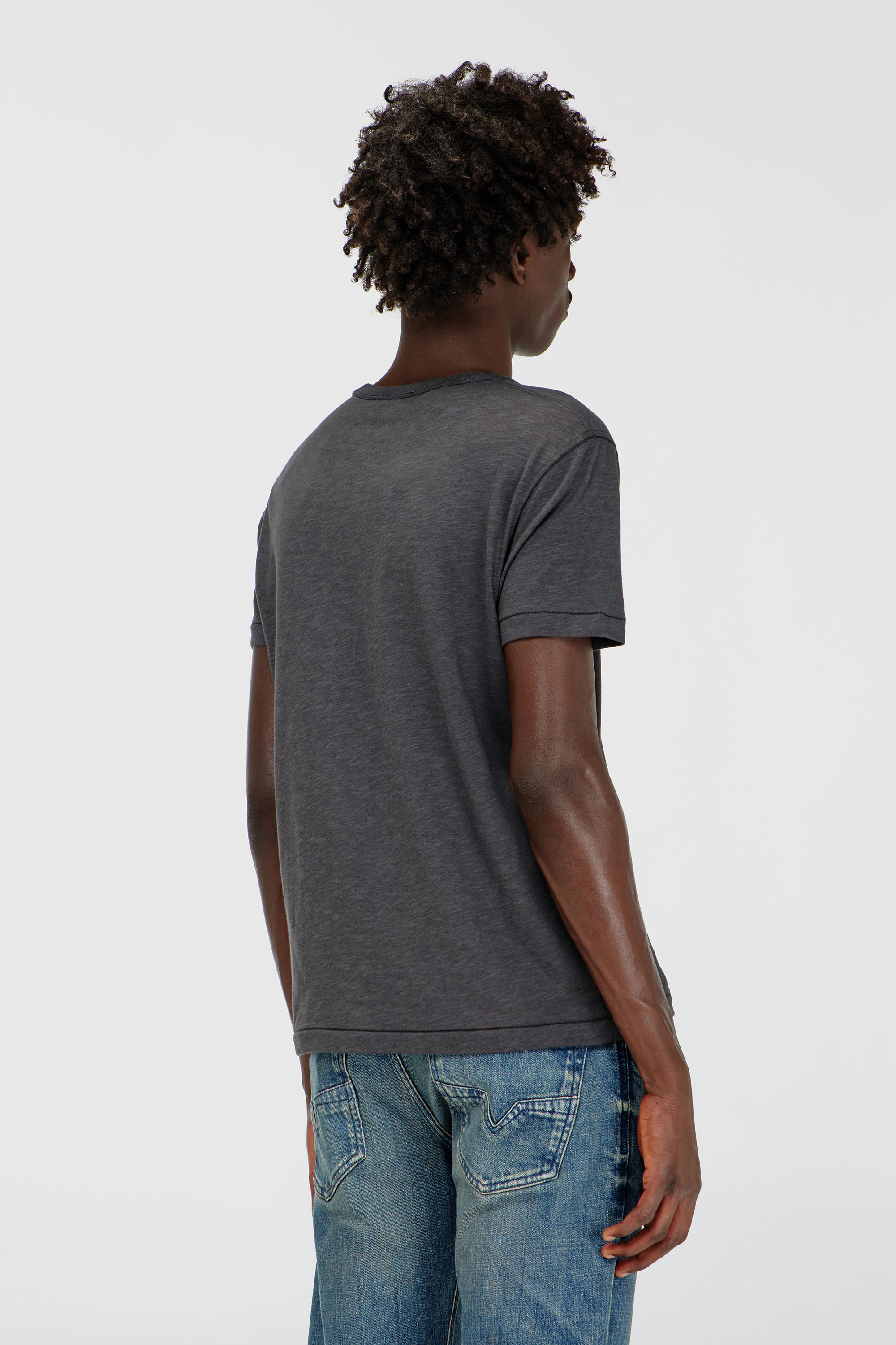 Diesel - T-NOTS, Herren T-Shirt aus Slub-Jersey mit Crack-Print in Dunkelgrau - 4