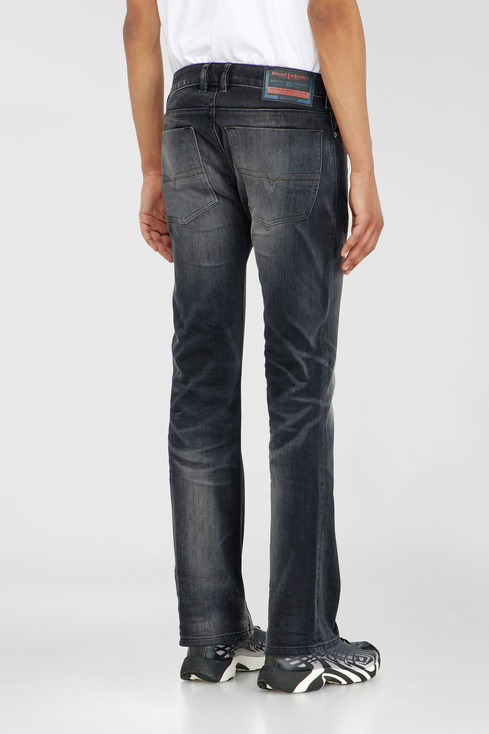 Diesel - Herren Bootcut Jeans 2007 Zatiny 09P38, Schwarz/Dunkelgrau - 5