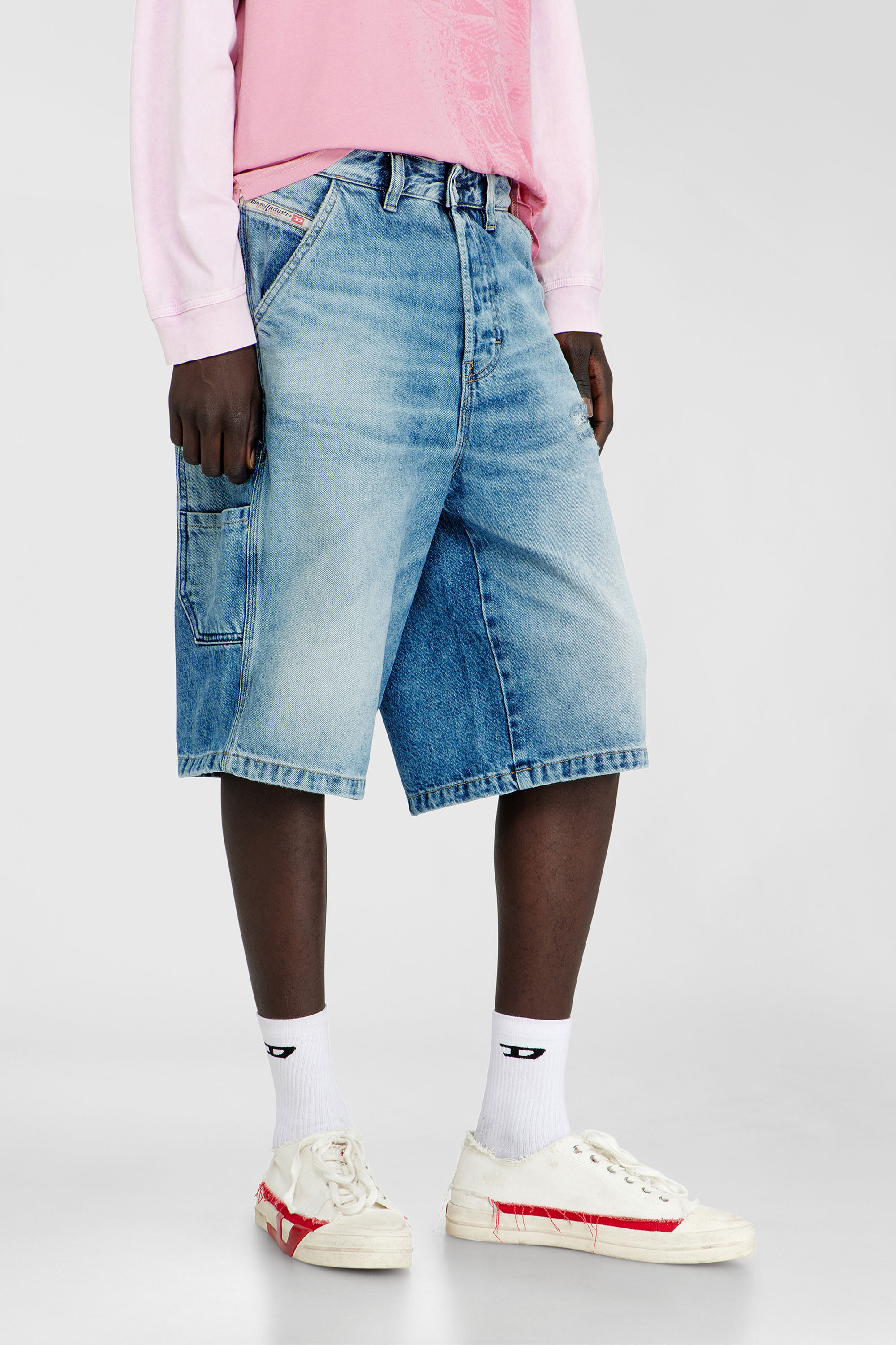 Diesel - D-LIVERY-W-SHORT, Herren Relaxed Shorts aus flie&szlig;endem Denim mit Abrieb-Effekten in Hellblau - 5